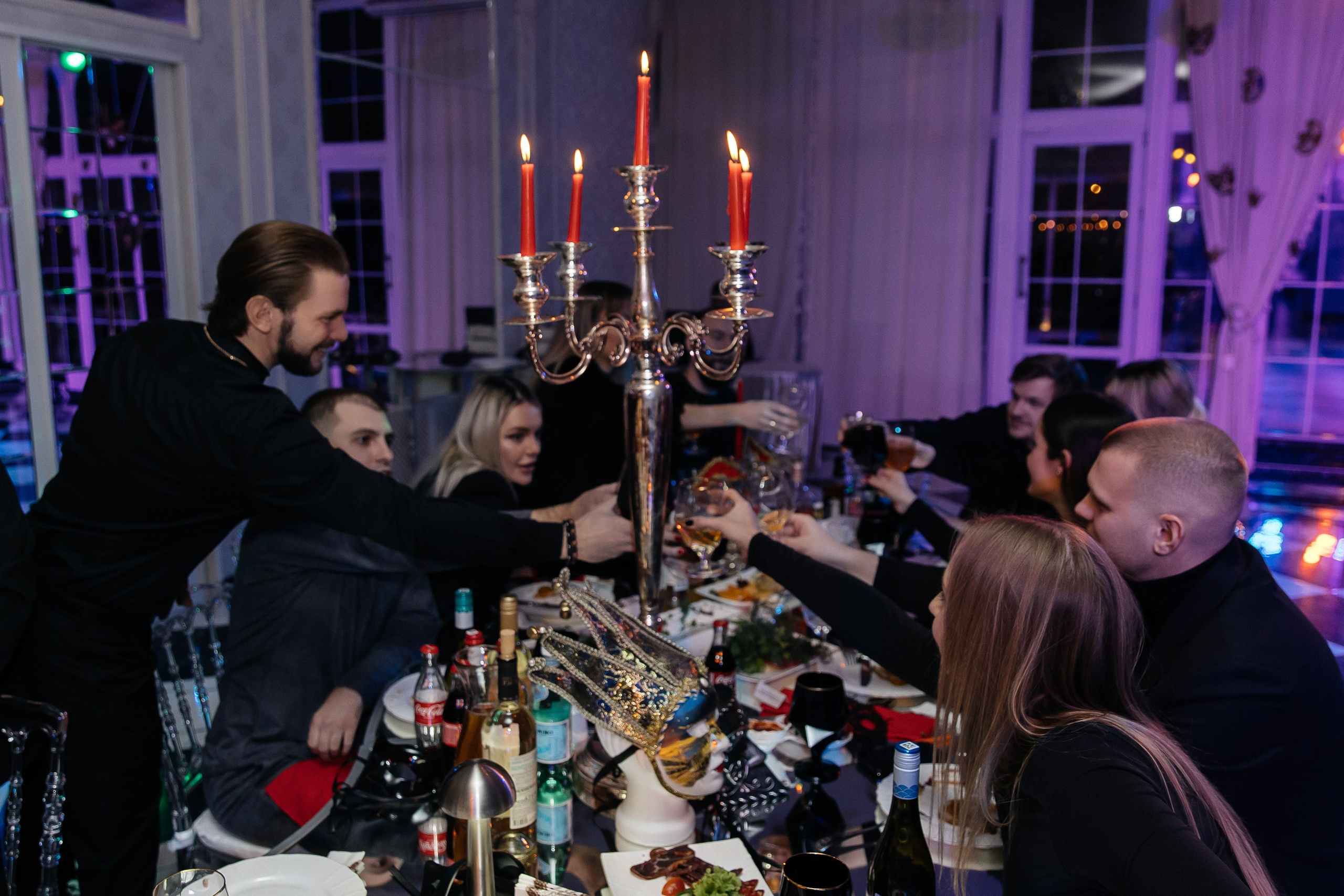 Камерный день рождения в ресторане «Bellagio». Свадебный и семейный фотограф Виолетта Сидельникова. Краснодар, Россия, Беларусь, Европа