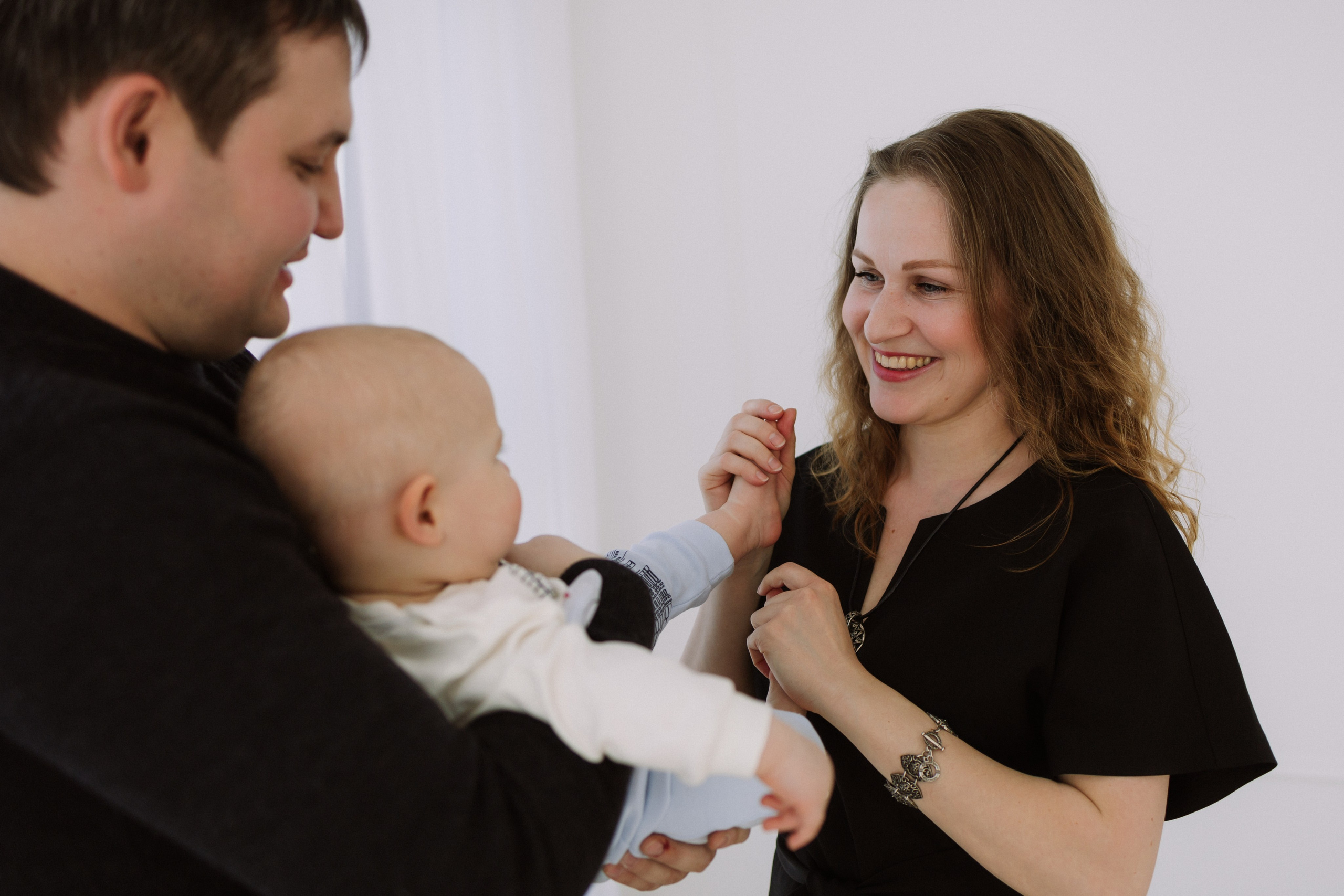 Студийная. Большая семья. Фотограф Уфа Башкирия Мухаметянова Алина. Свадебный семейный портретный