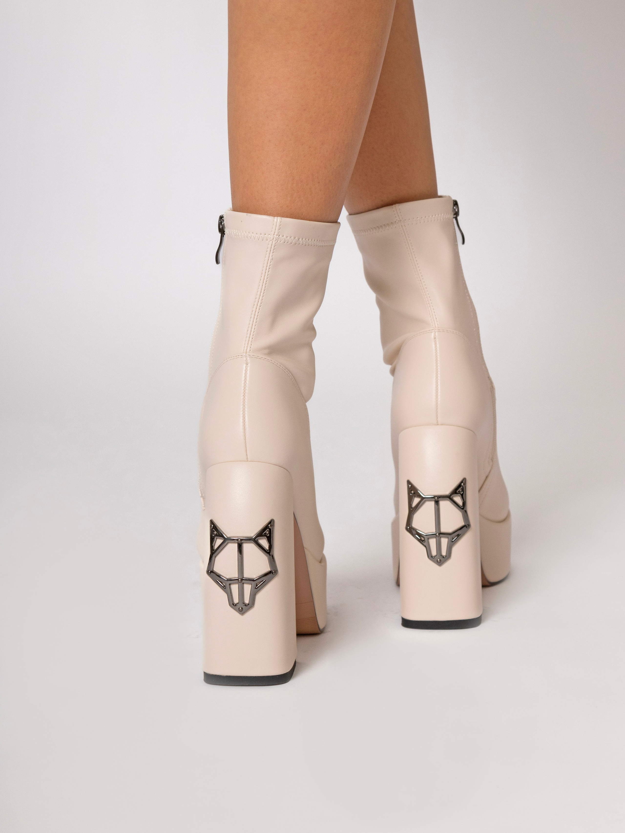 Обувь полусапожки. Фотостудия для Wildberries Ozon