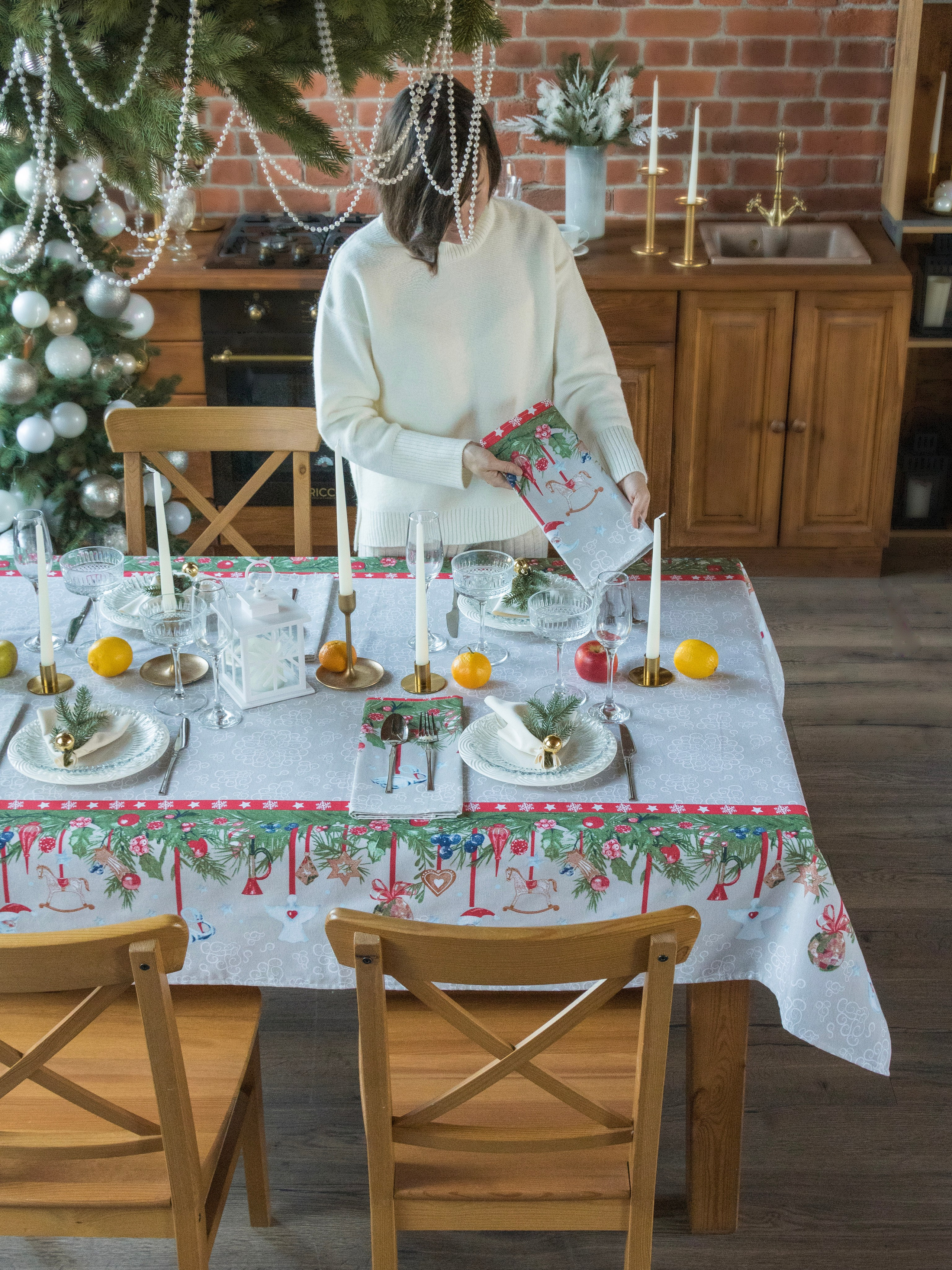 Скатерть новогодняя. Фотостудия для Wildberries Ozon