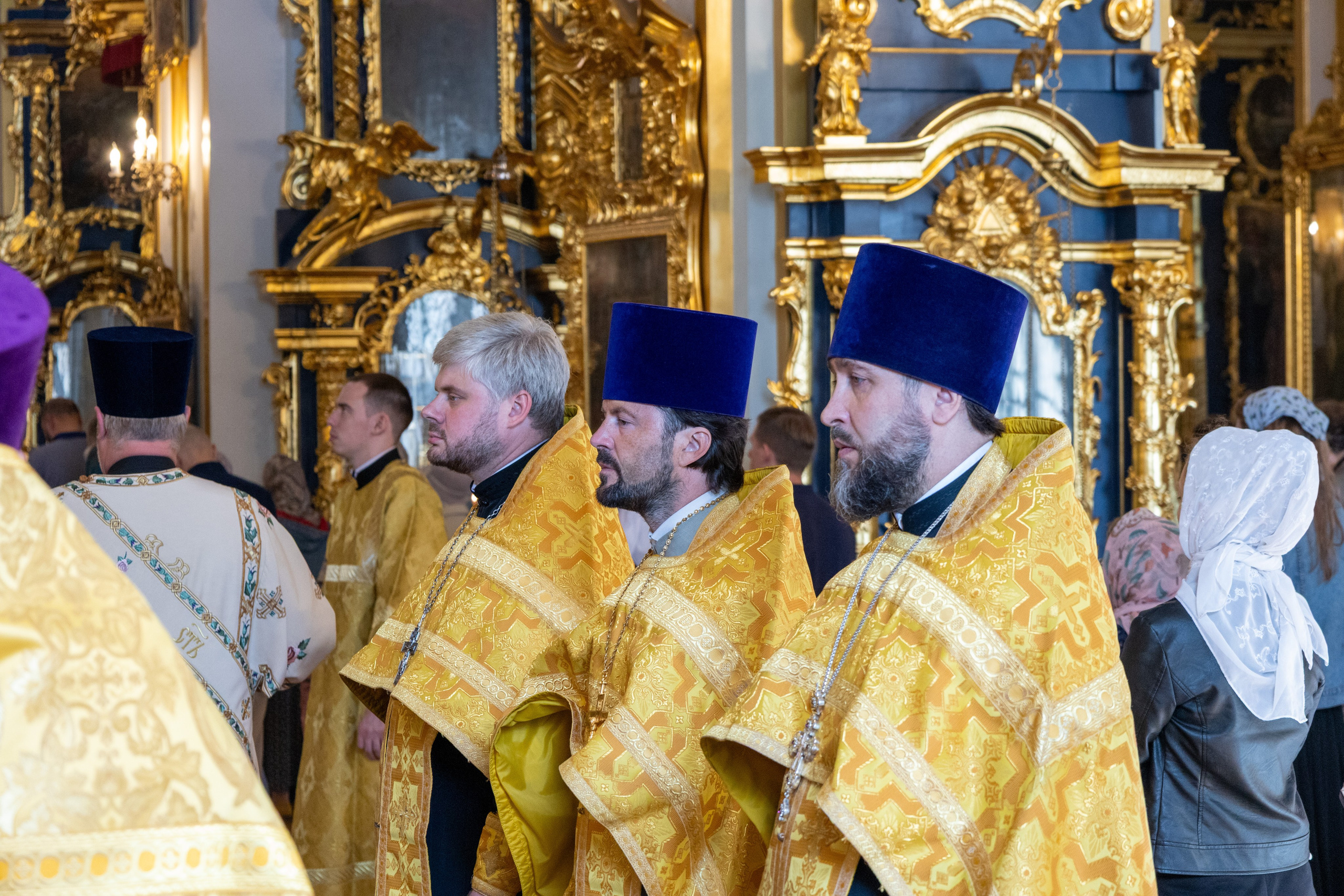 СЛАВНЫХ И ВСЕХВАЛЬНЫХ ПЕРВОВЕРХОВНЫХ АПОСТОЛОВ ПЕТРА И ПАВЛА. НИКОЛО-БОГОЯВЛЕНСКИЙ МОРСКОЙ СОБОР