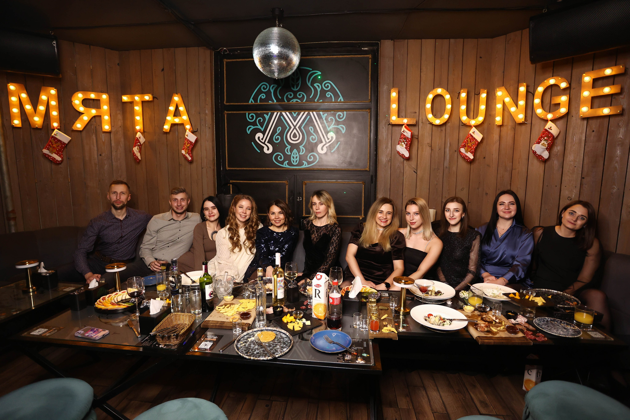 16/12/23 Новогоднее караоке в Мята Спортивная. Мята Спортивная — Кальянная, караоке, бар в Минске