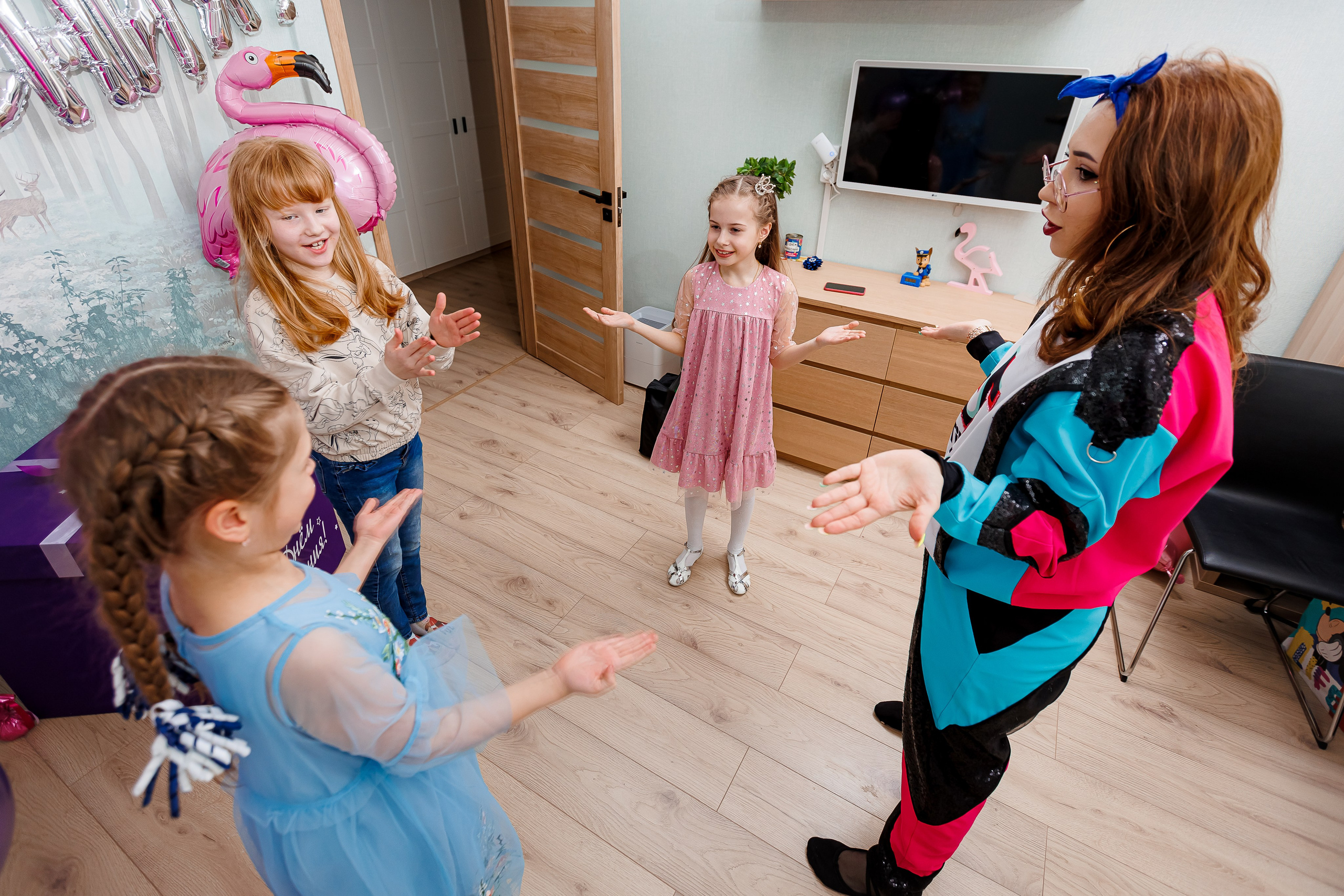 День рождения Вики. Съёмка дома. Семейный и детский фотограф Комина Елена, Власиха, Одинцово