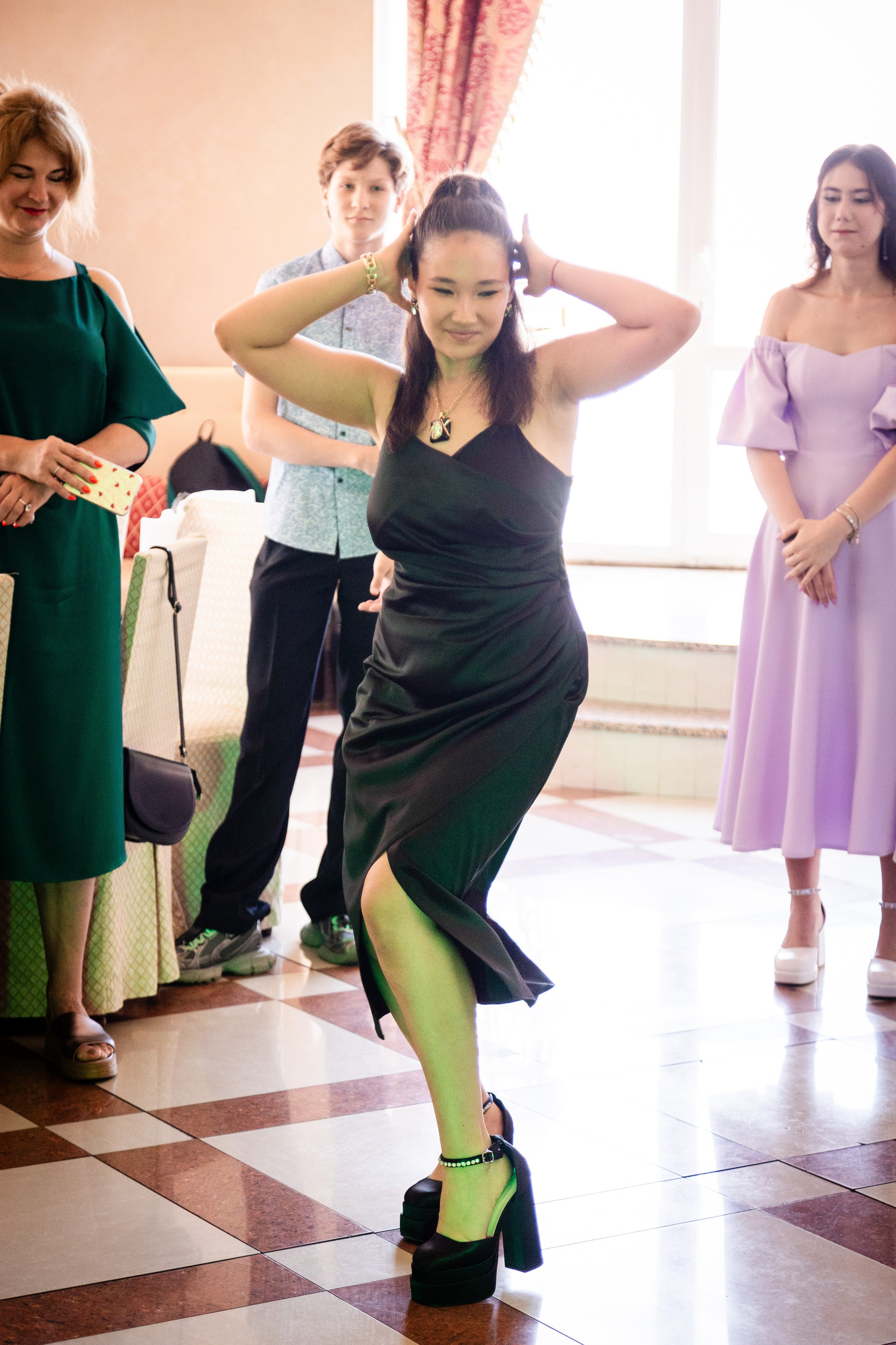 Школьный выпускной. Детский фотограф видеограф в Хабаровске Михаил Орлов