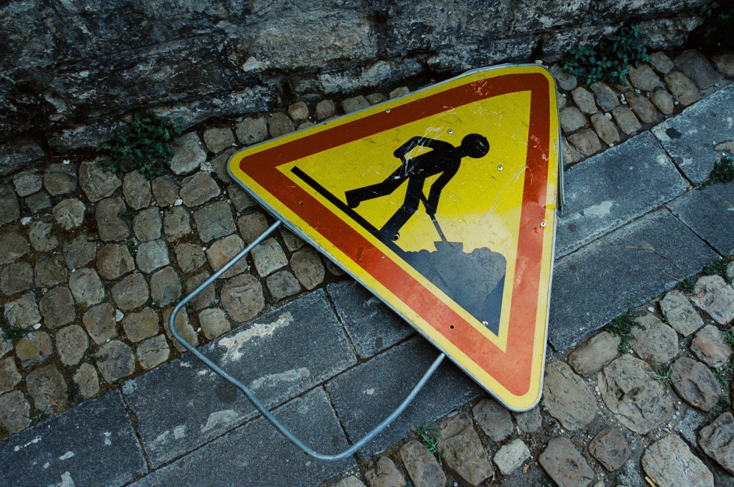 The contract // france, avignon. EVER EXPOSED