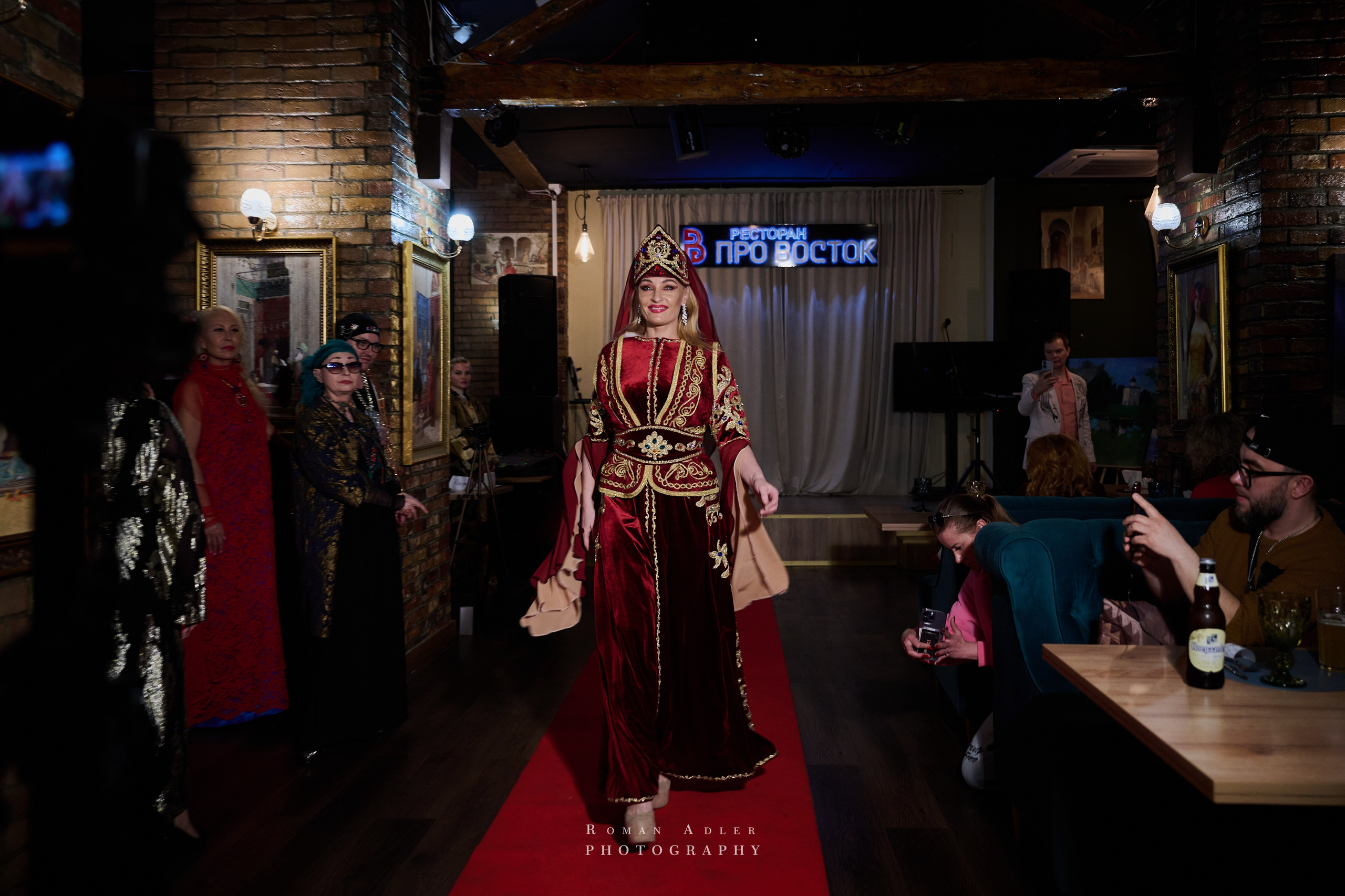 ТОП 50 успешных персон России. Фотограф Роман Адлер