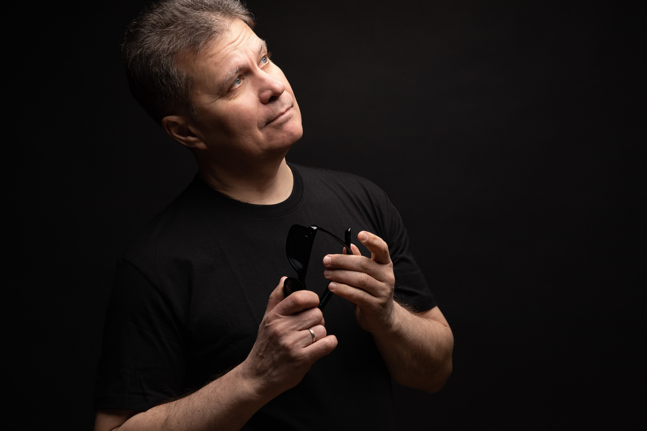 Сергей. ФОТОГРАФ РАДОСТИ Фотосессия в студии СПб. Портретный фотограф — Юрий Торлопов