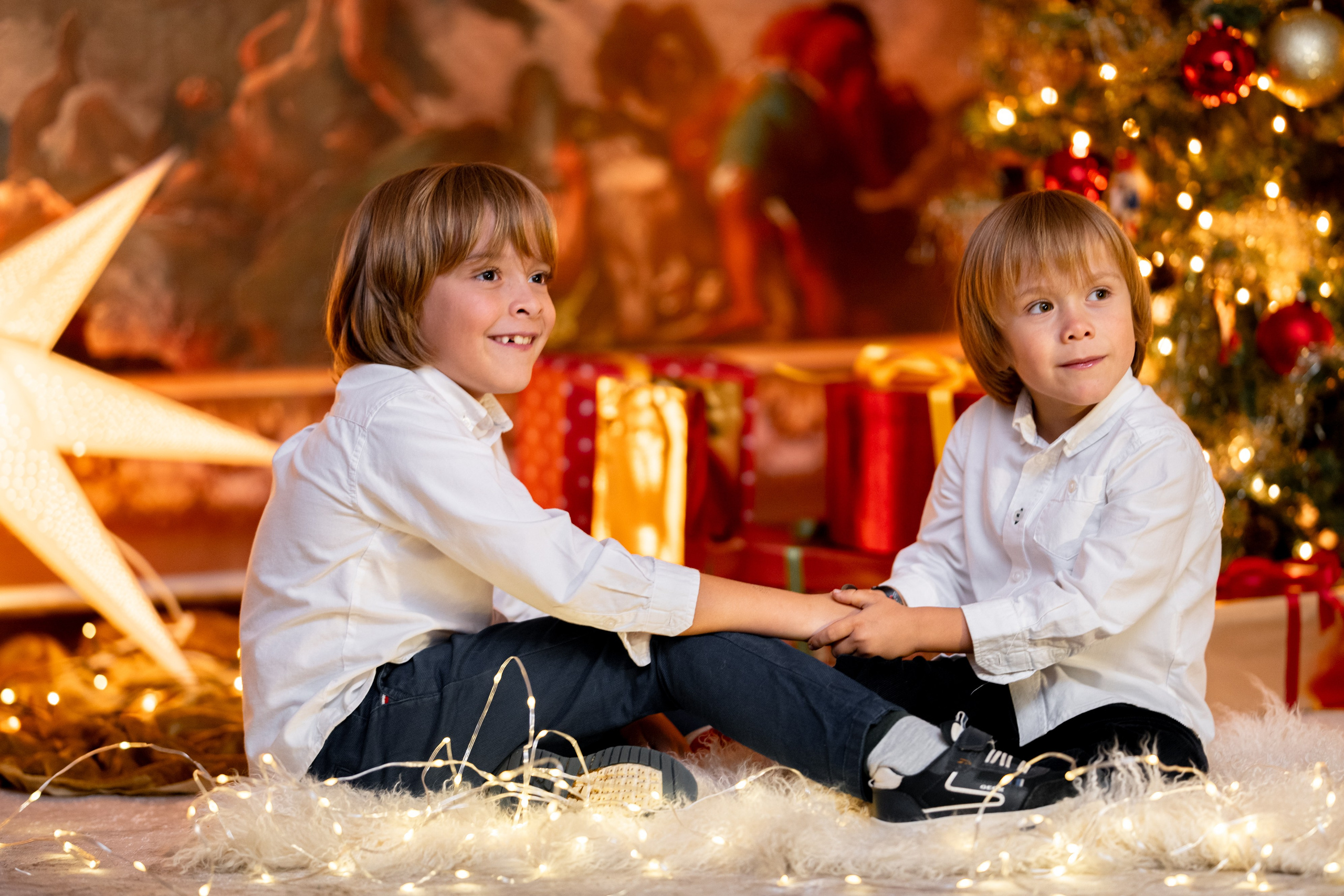 CHRISTMAS FOR VIKTOR AND ALEKSANDR. Anastasiia Antoniuk portrait, family and couple photographer, Portugal