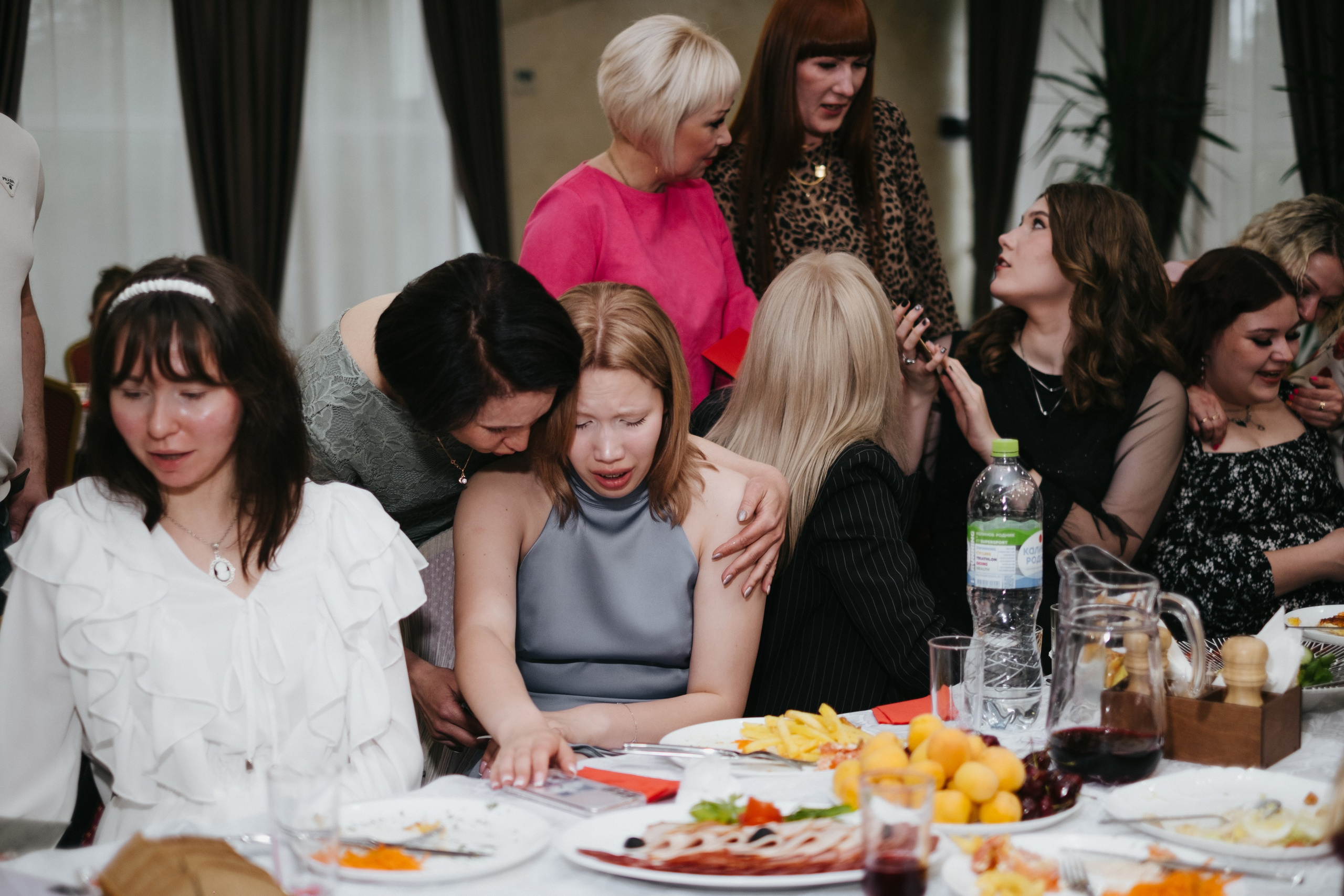 Выпускной 11 класс школы № 30. Свадебный и репортажной фотограф Денис Ожигин в Краснодаре и Краснодарском крае