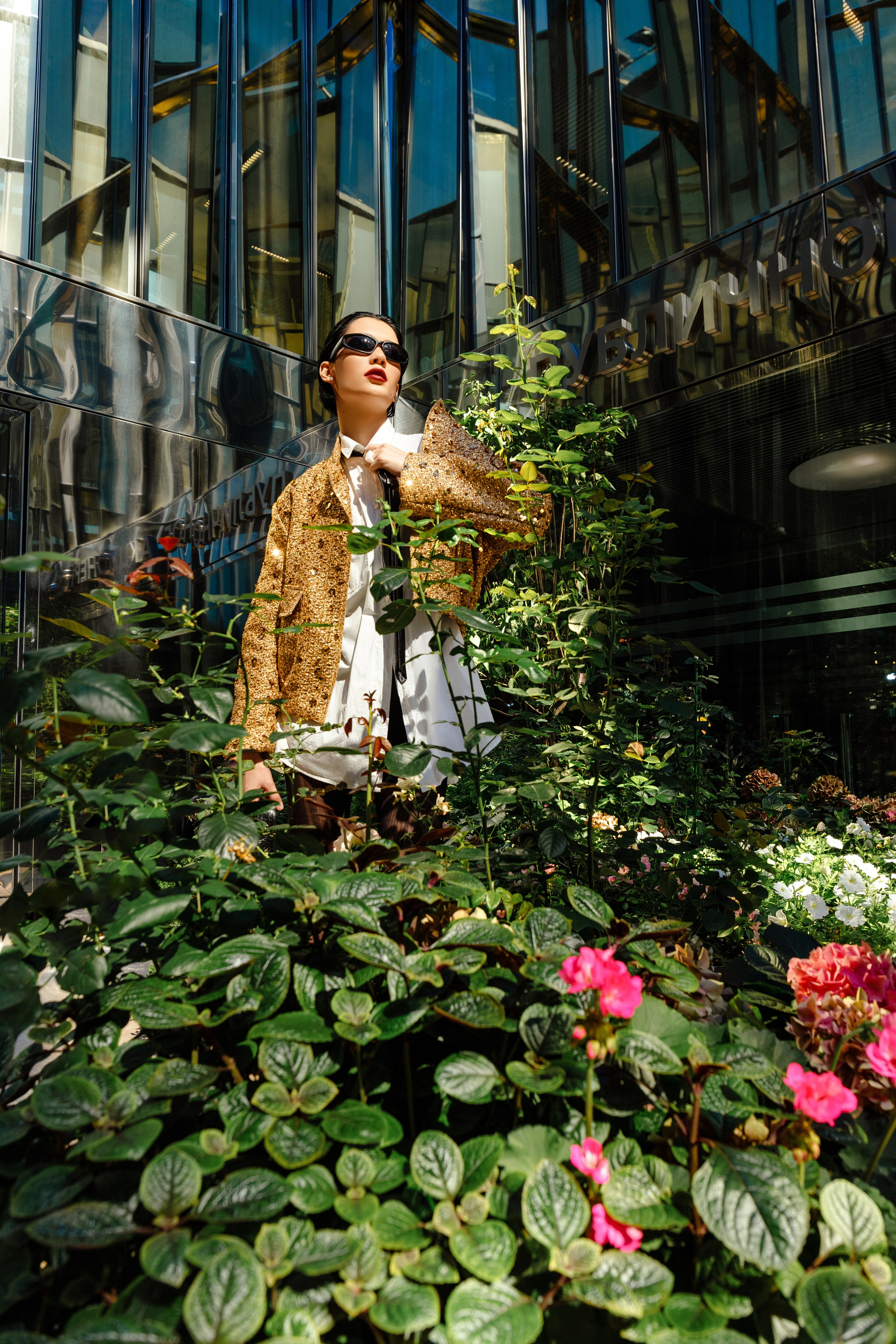 Летняя fashion-съёмка в Петербурге в стиле Balenciaga