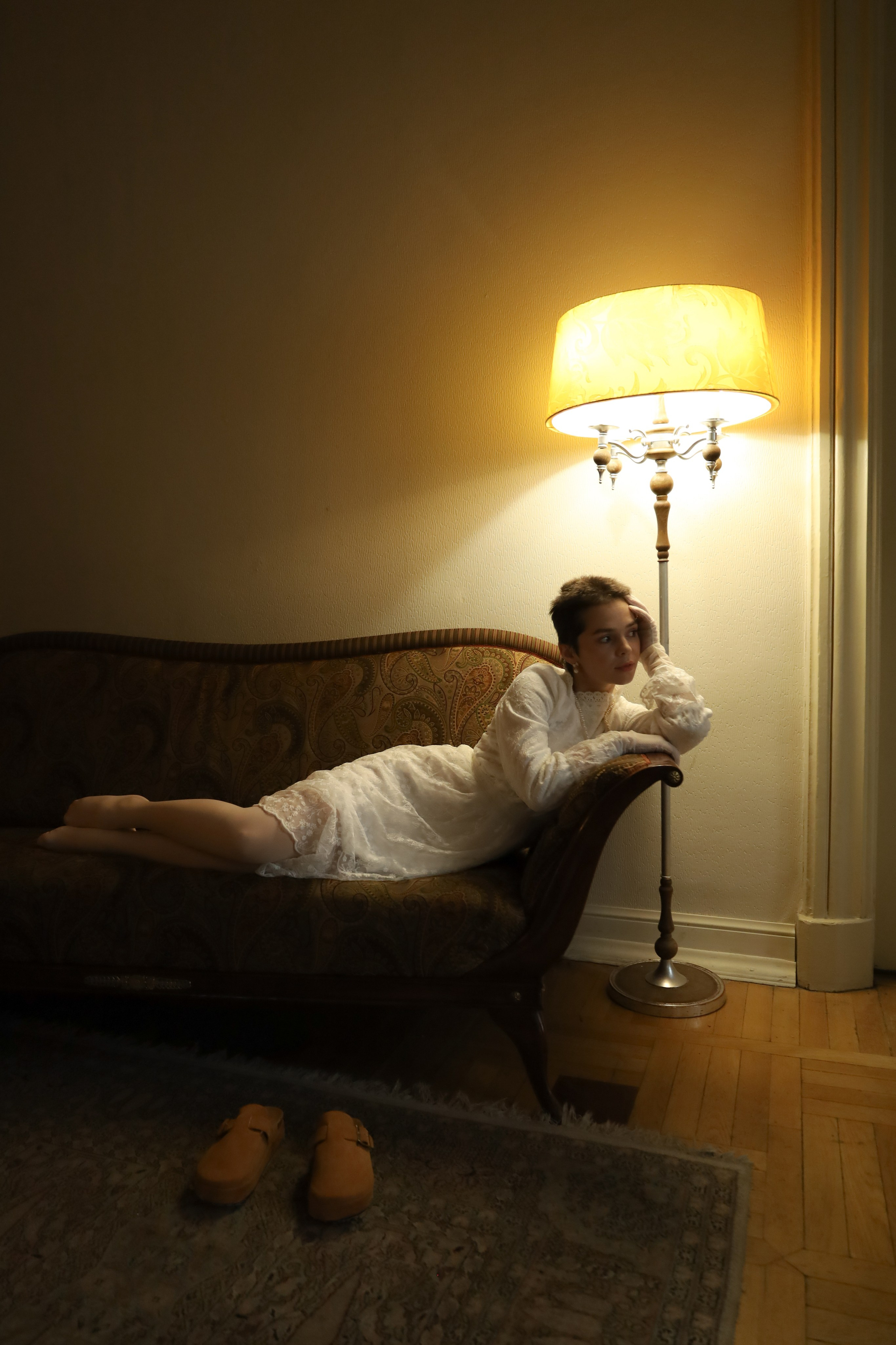 Актриса в особняке. Фотограф Химки Анна Татарских