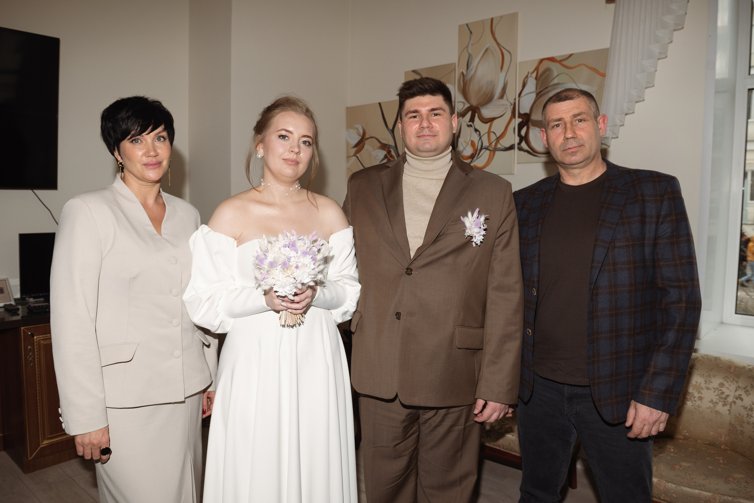 Роспись в ЗАГСе ВДНХ. Фотограф Москва Настя Профотовна. Репортажные, свадебные и контент фотосессии