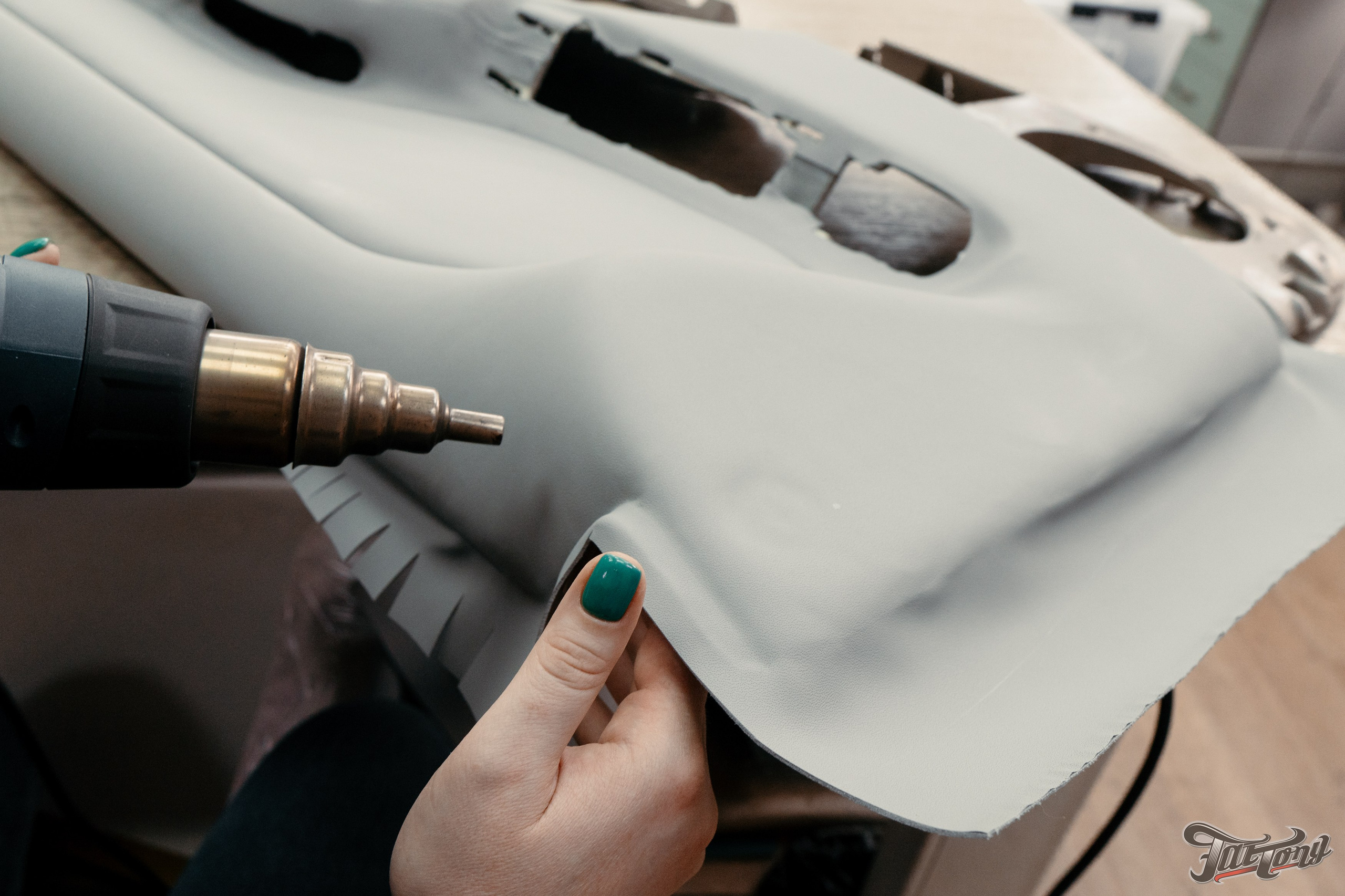 Chevrolet Tahoe I ремонт по кузову и окрас, пошив салона. DeLorein