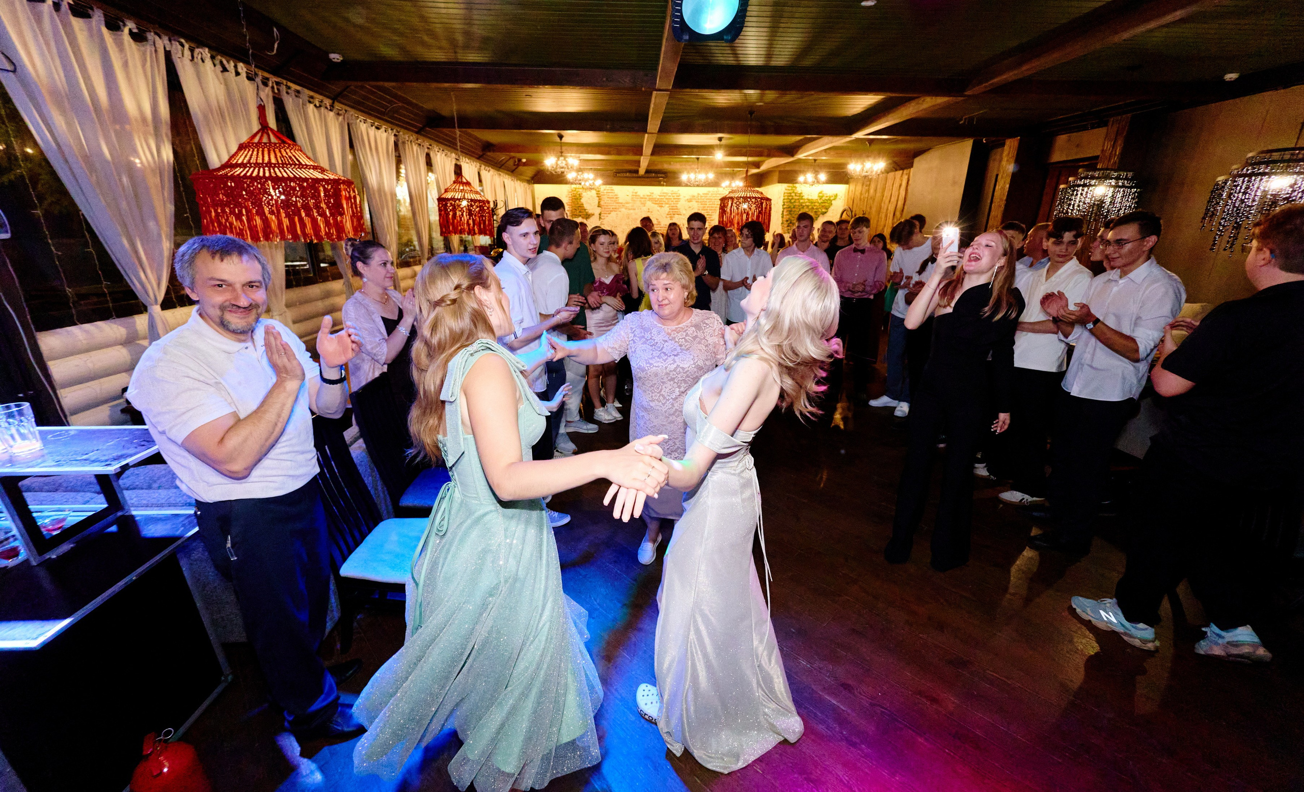 Выпускной 35 Сош. Фотограф Выпускные альбомы Таганрог Сергей Коробченко