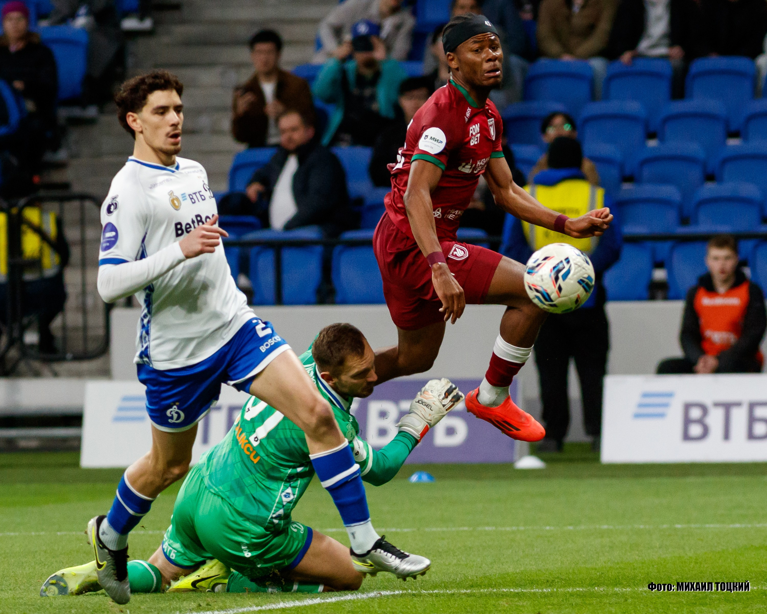 Фоторепортаж. РПЛ 26 тур. Динамо — Рубин. Михаил Тоцкий портретный и репортажный фотограф в Москве