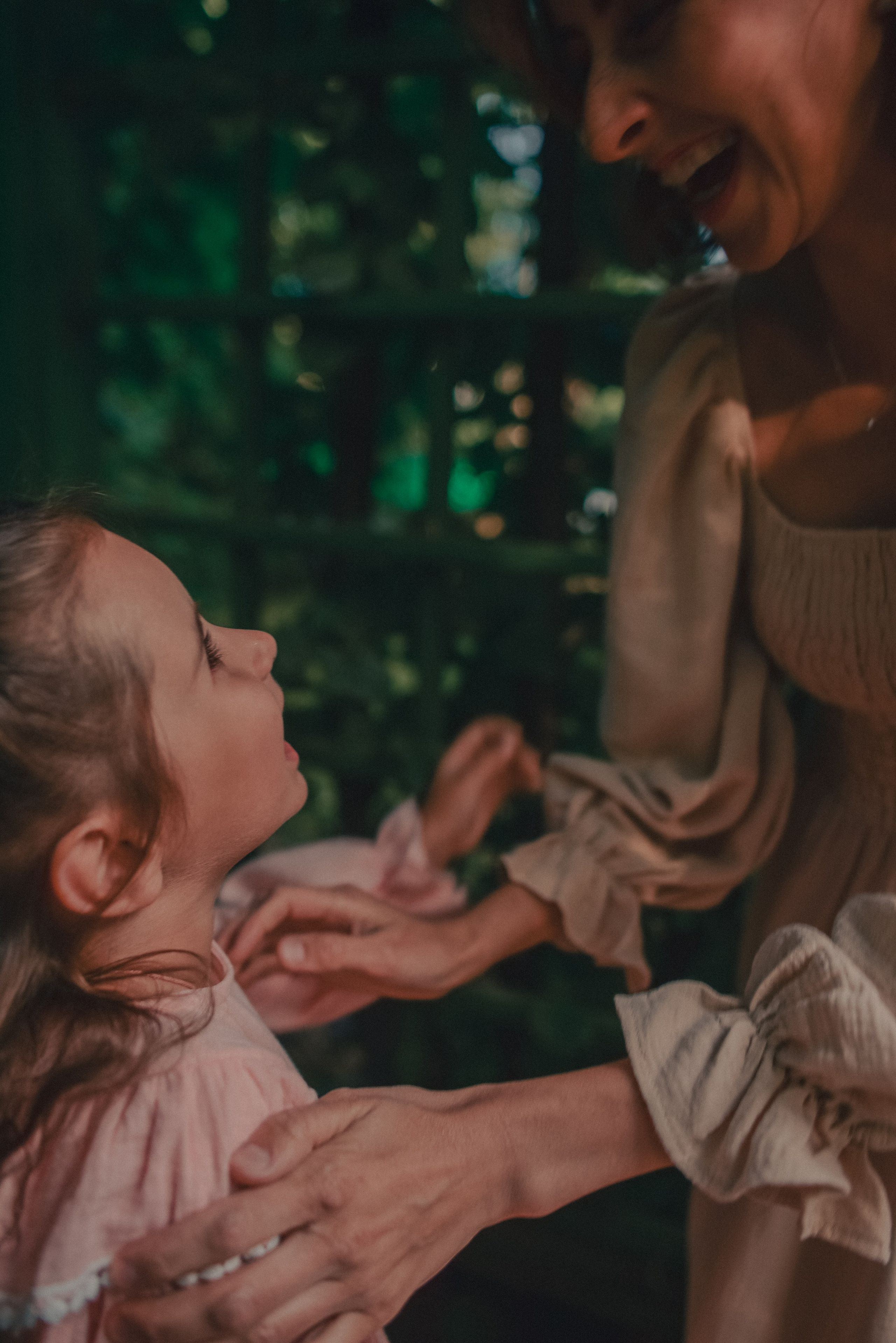 Фотосессия в Летнем саду. Анна, Татьяна, Злата и Эвелина. Семейный и свадебный фотограф в Санкт-Петербурге Яна