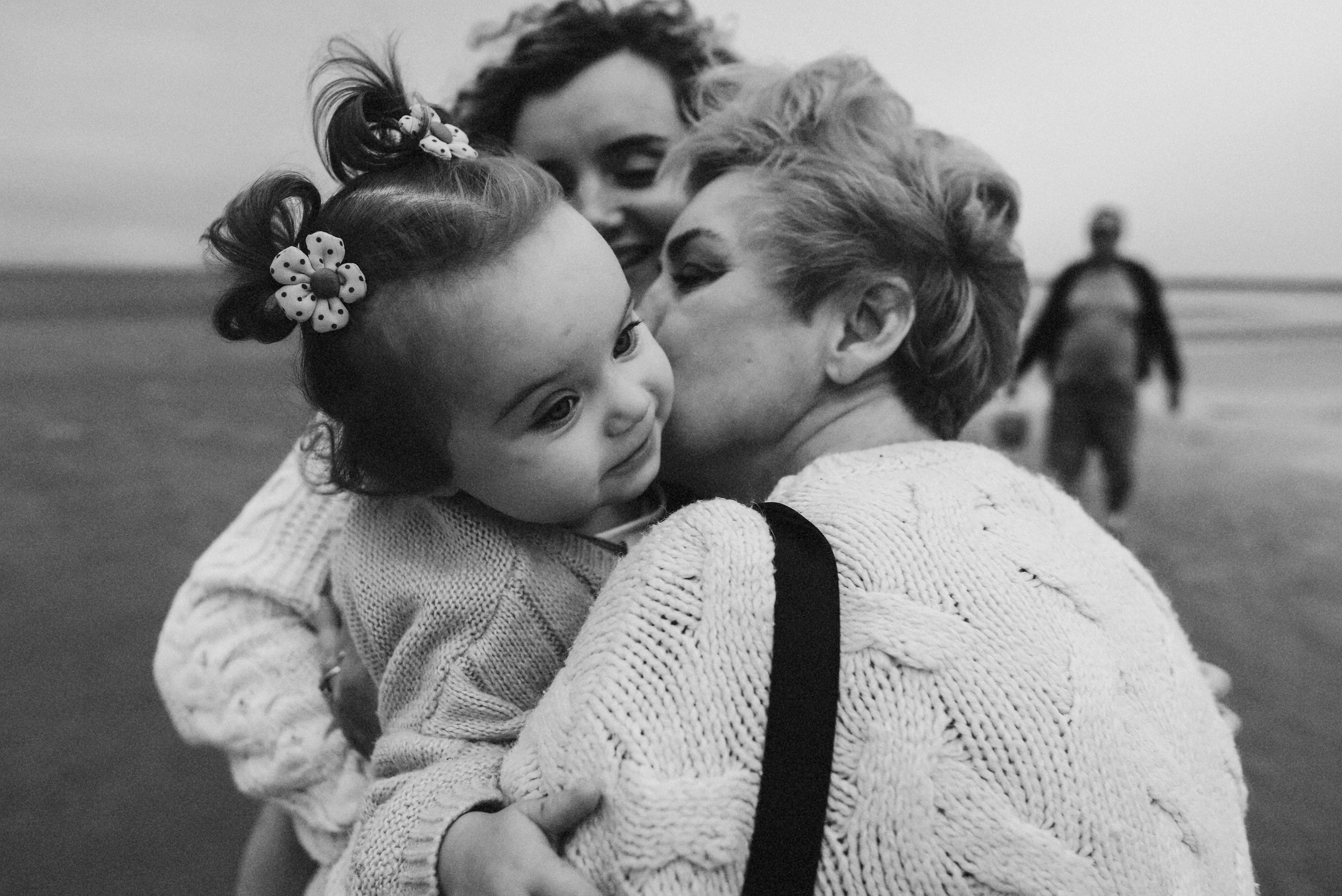 Съемка поколений на заливе. Елизавета Юлия Сергей и Ия. Семейный и свадебный фотограф в Санкт-Петербурге Яна