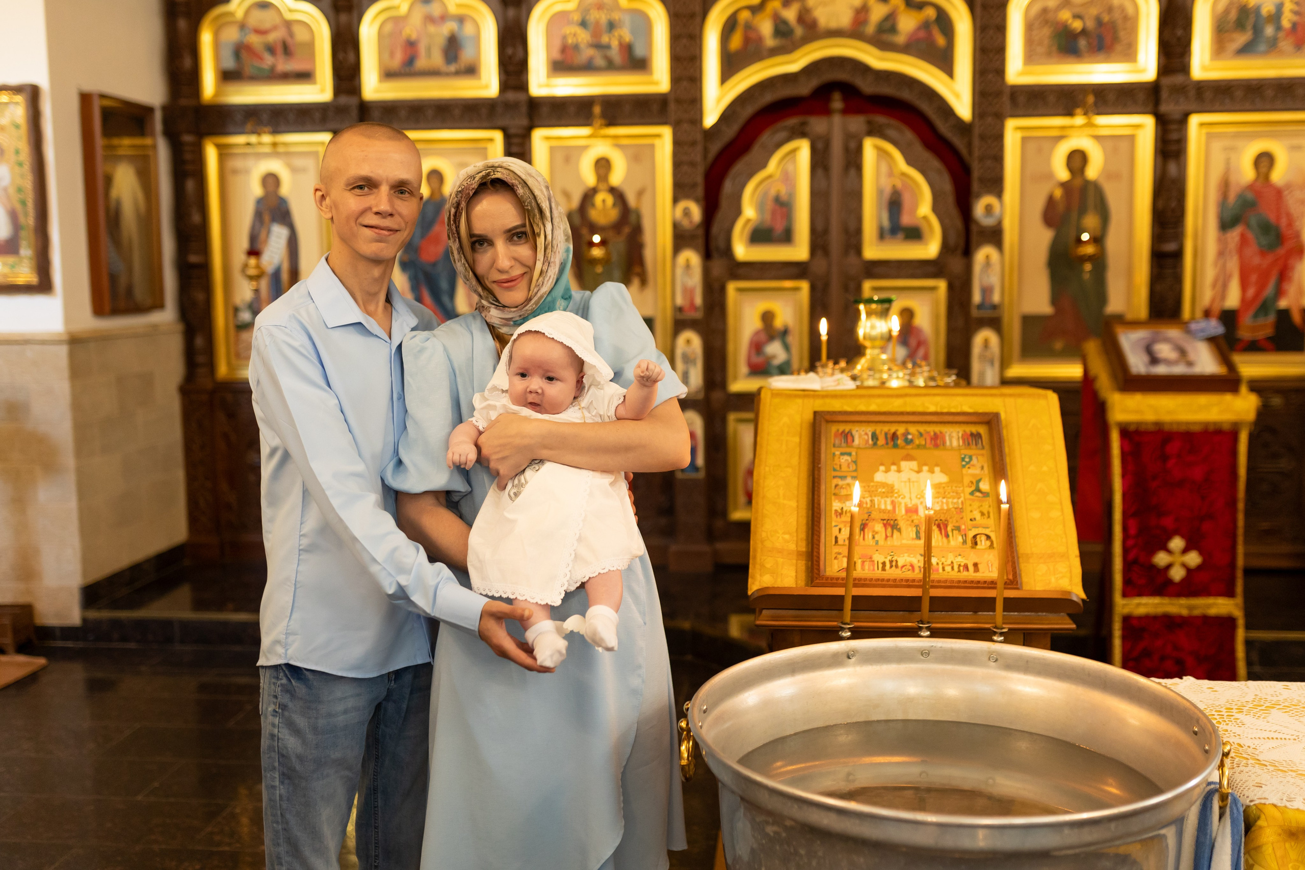 Крещение, Храм во имя Всемилостивого Спаса (на Звёздочке). Фотограф новорожденных. Детский и семейный фотограф Марьяна Юдина