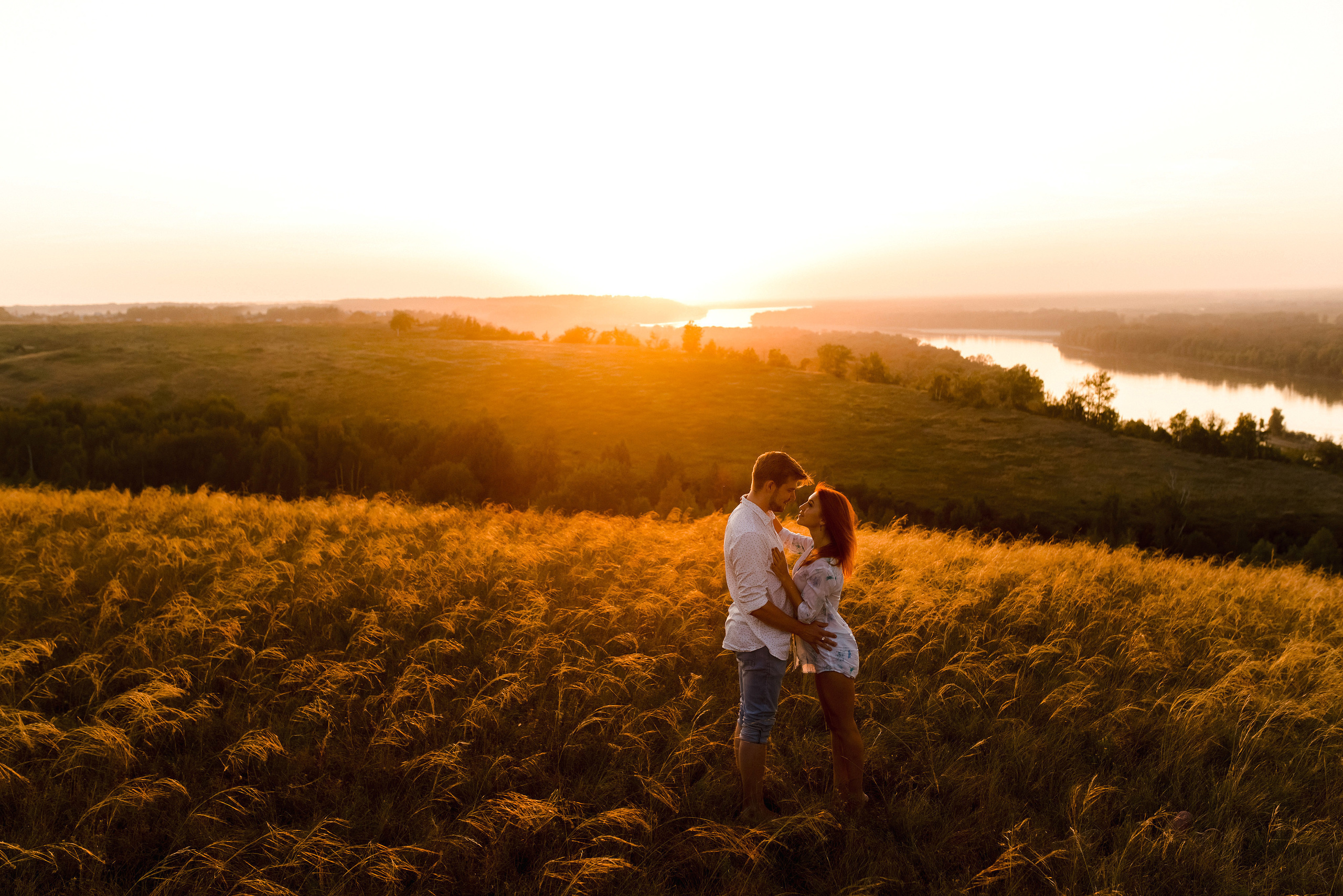 Фотосессия история любви на закате. Сергей Богомолов. Свадебный и семейный фотограф