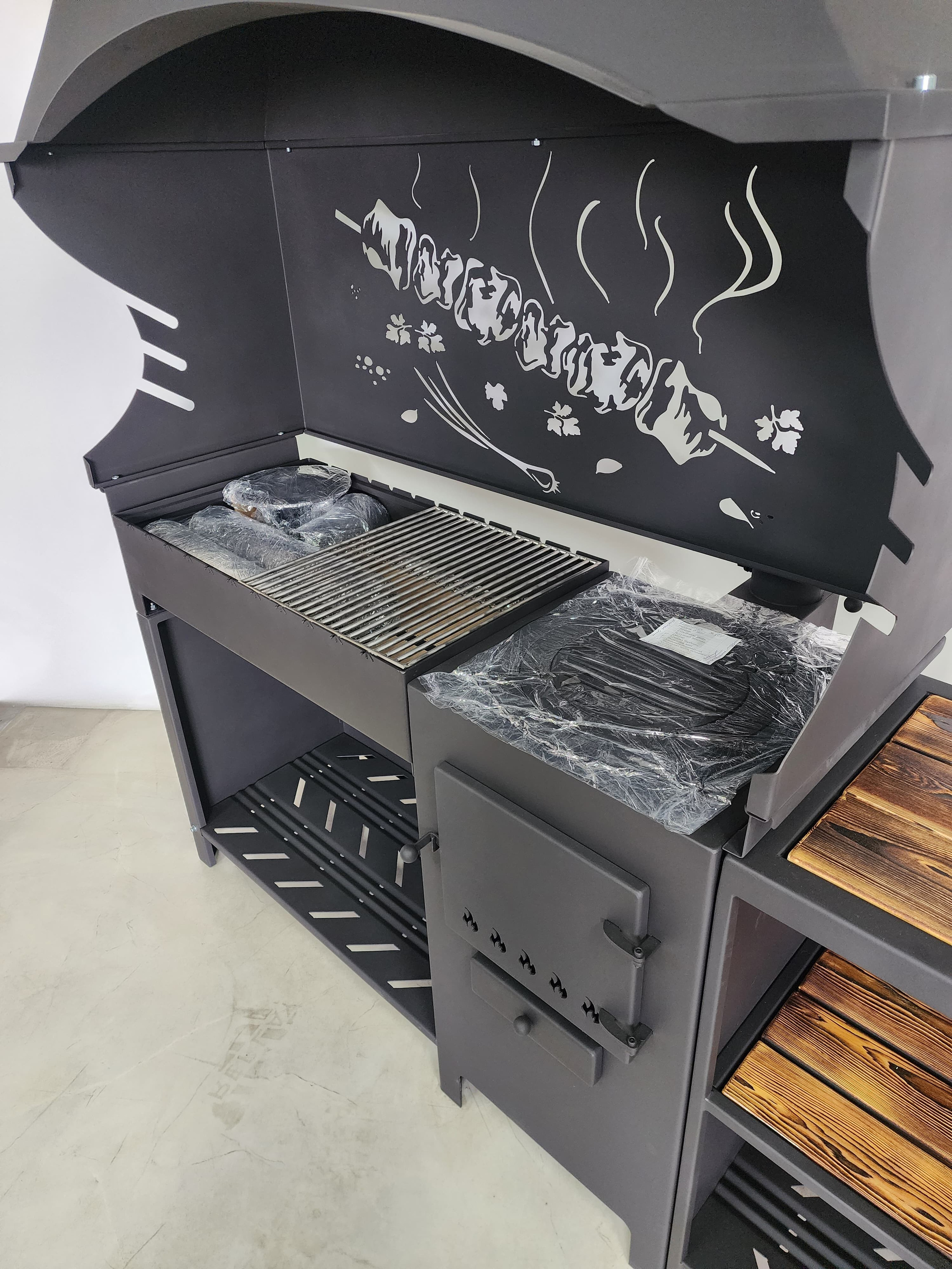 «Джета» с вытяжным зонтом. Купить / заказать мангал для дома в Краснодаре от производителя «Мангал Мастер»