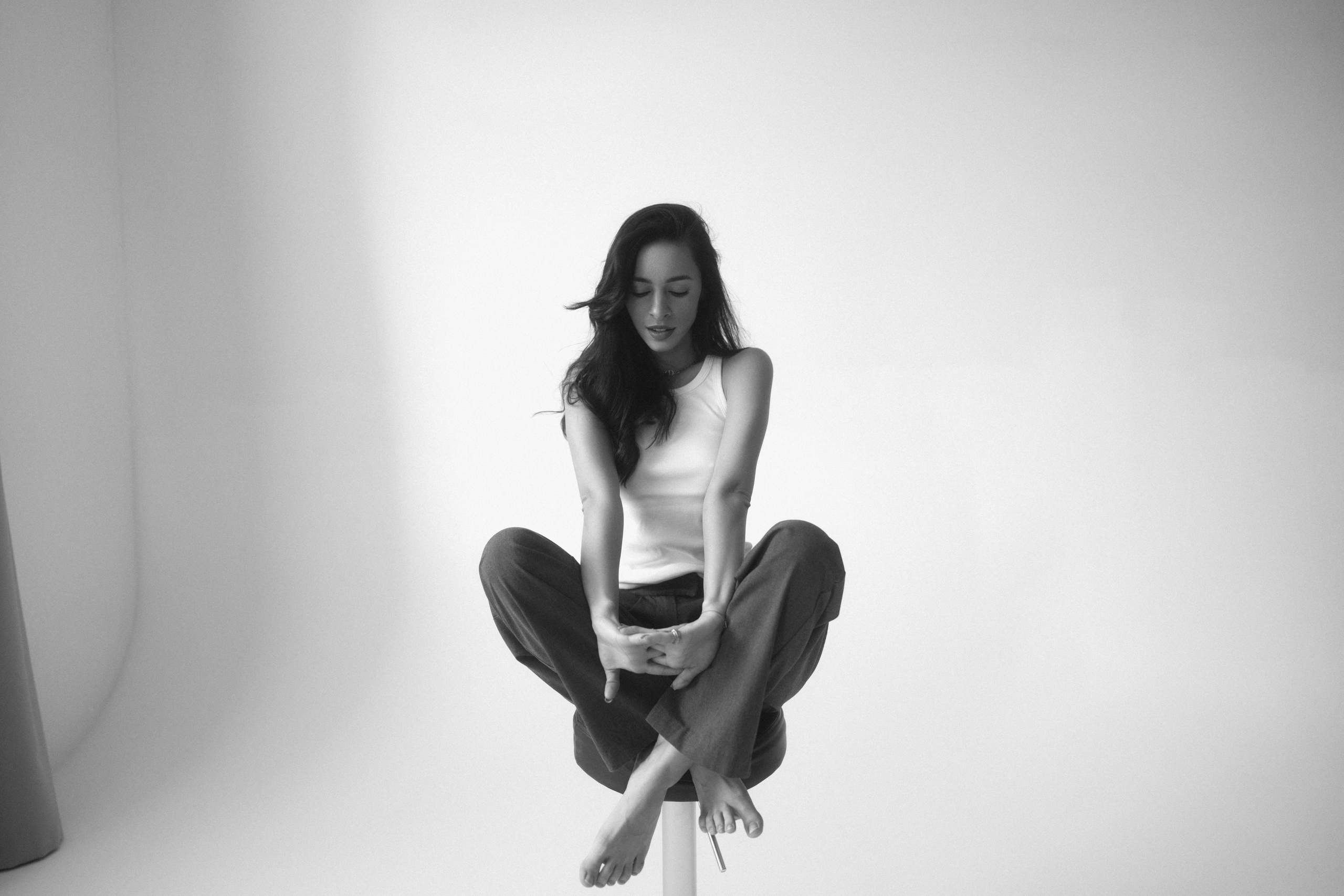 Студийная чб&nbsp;фотосессия с&nbsp;Айгуль в&nbsp;студии DeLight