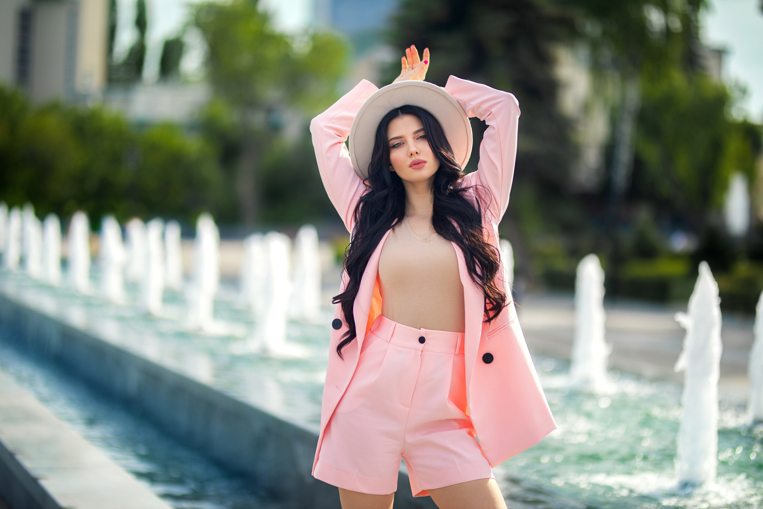 Фотосет с Кристиной в студии на циклораме и на улице города в формате для «себя»