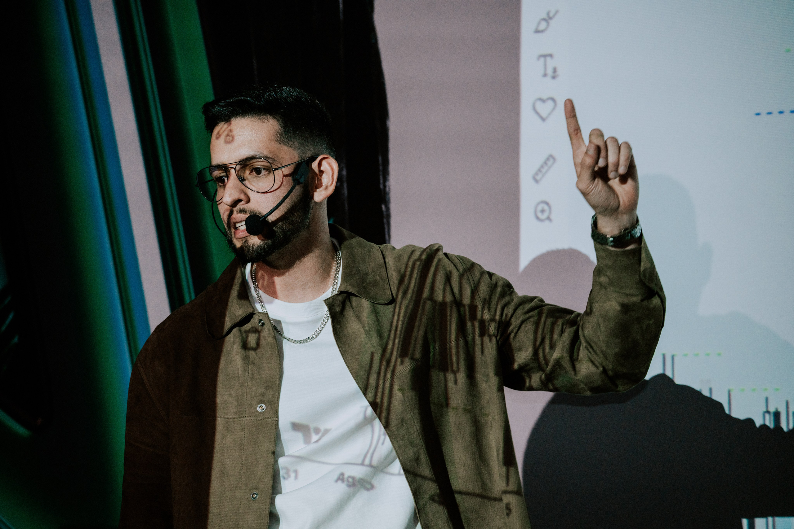 TRADERS DAY By NeomAAA Bogota. NeomAAA Funds Gallery