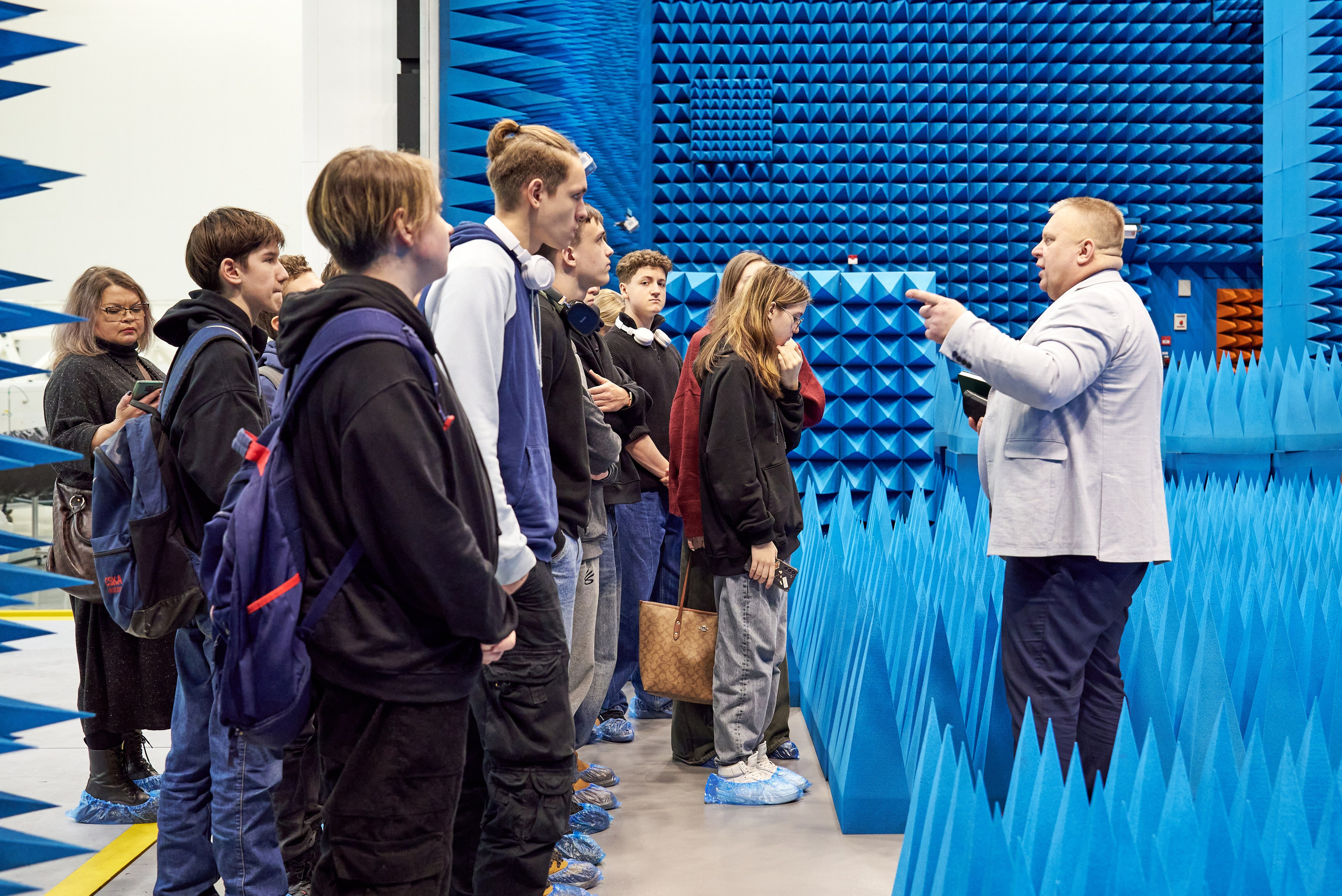 Экскурсия в «Газпром Космические системы». Фотограф Щёлково