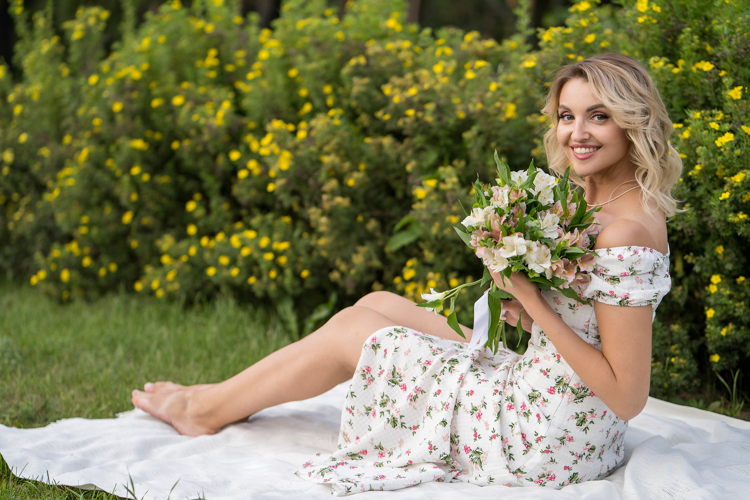 Александра. Главная