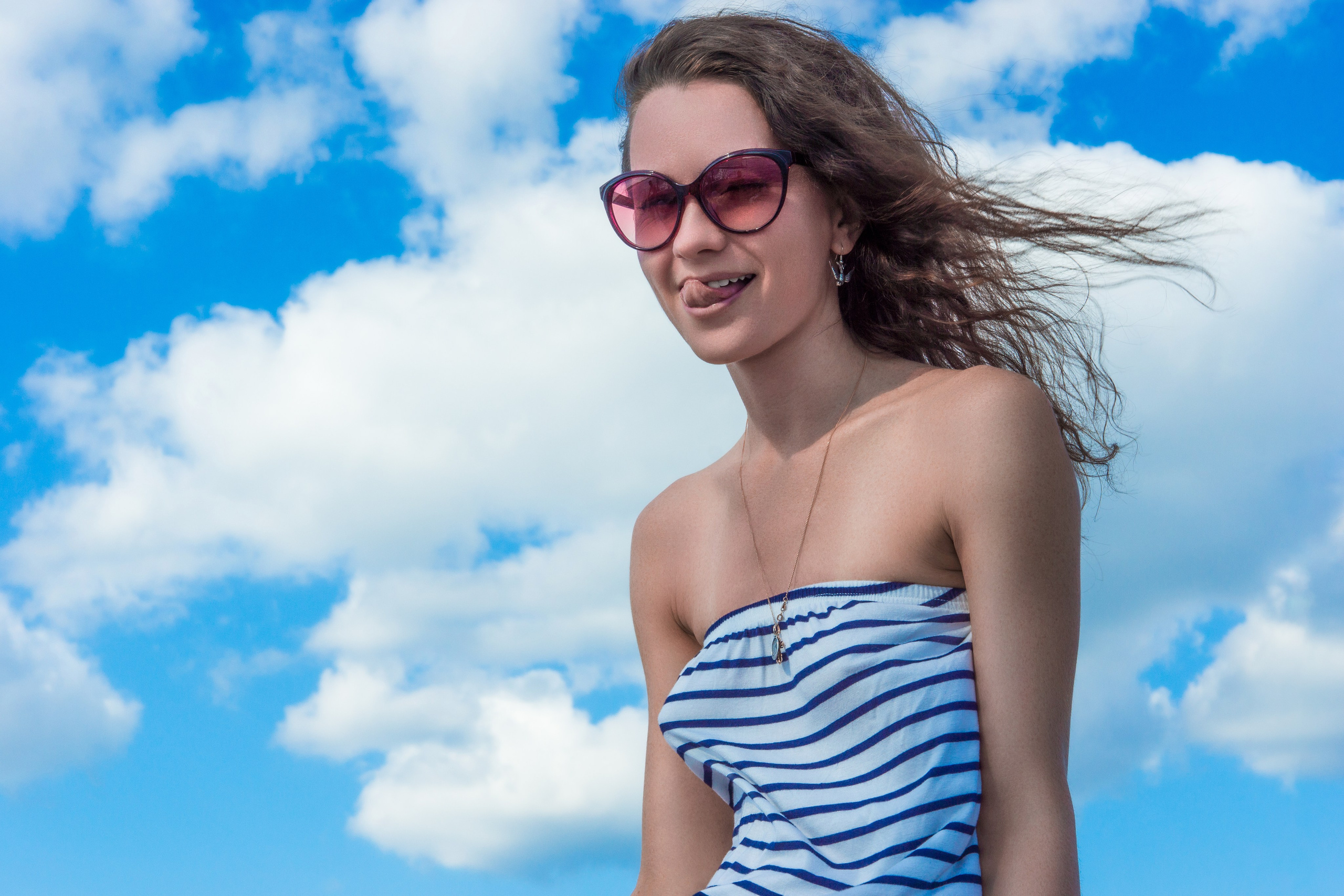 Портретные фотографии девушек на прогулке. Фотограф Евгений Колотилин в Самаре