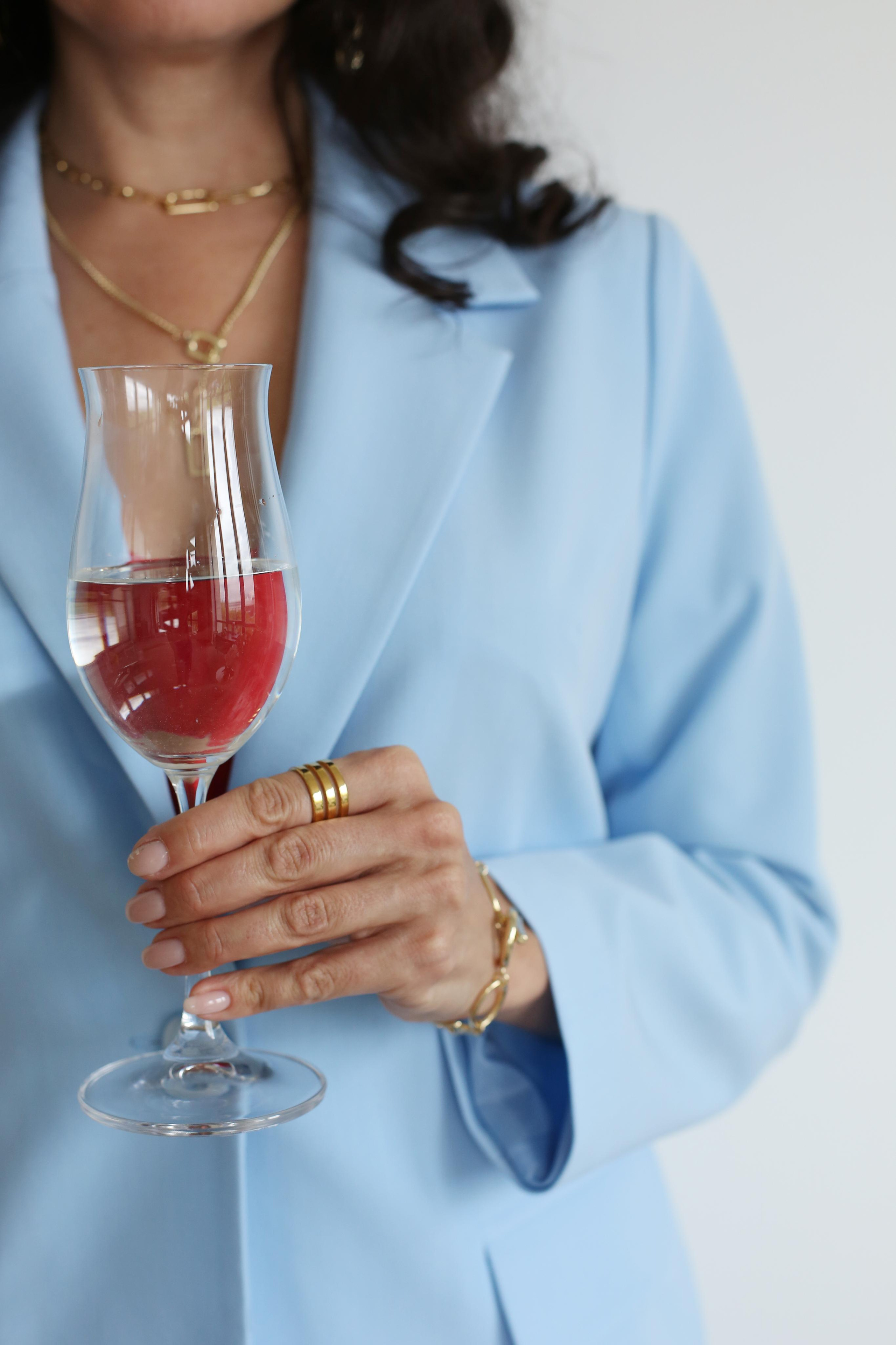 Коуч, эксперт по эфирным маслам. Контент фотограф и видеооператор для бизнеса в Москве и Калуге