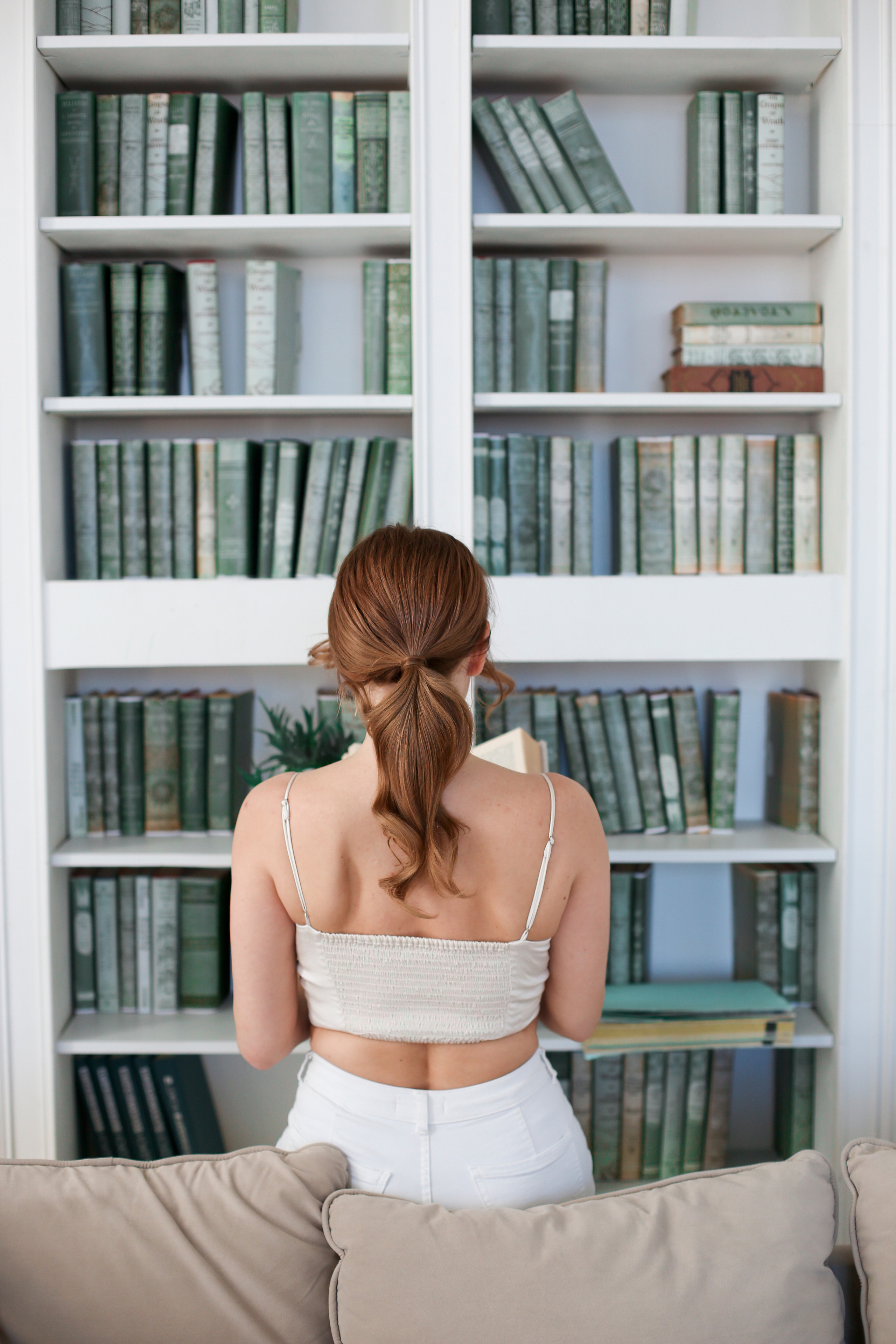 Владелица онлайн магазина косметики. Контент фотограф и видеооператор для бизнеса в Москве и Калуге