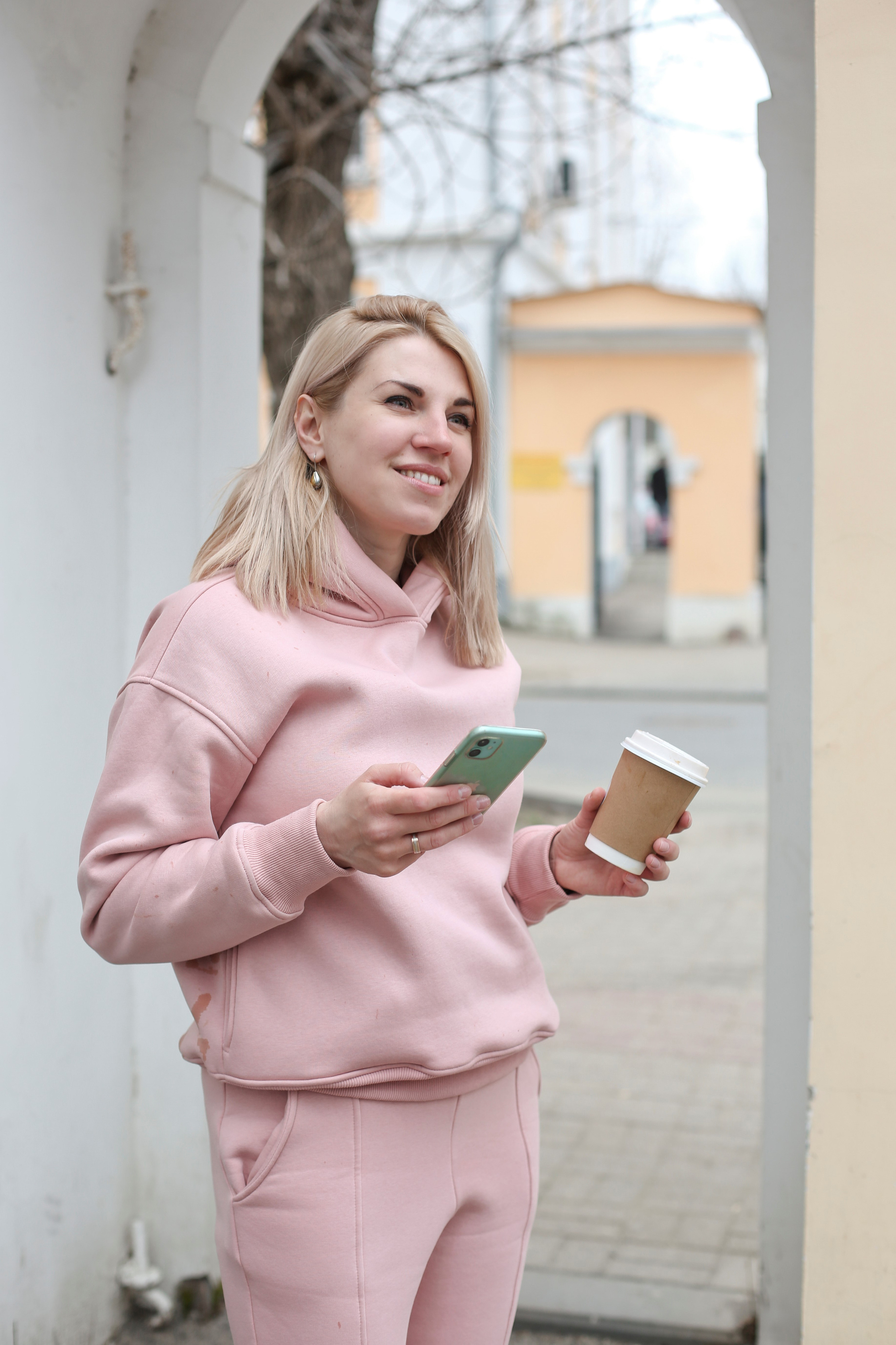 Кондитер, преподаватель, маркетолог. Контент фотограф и видеооператор для бизнеса в Москве и Калуге