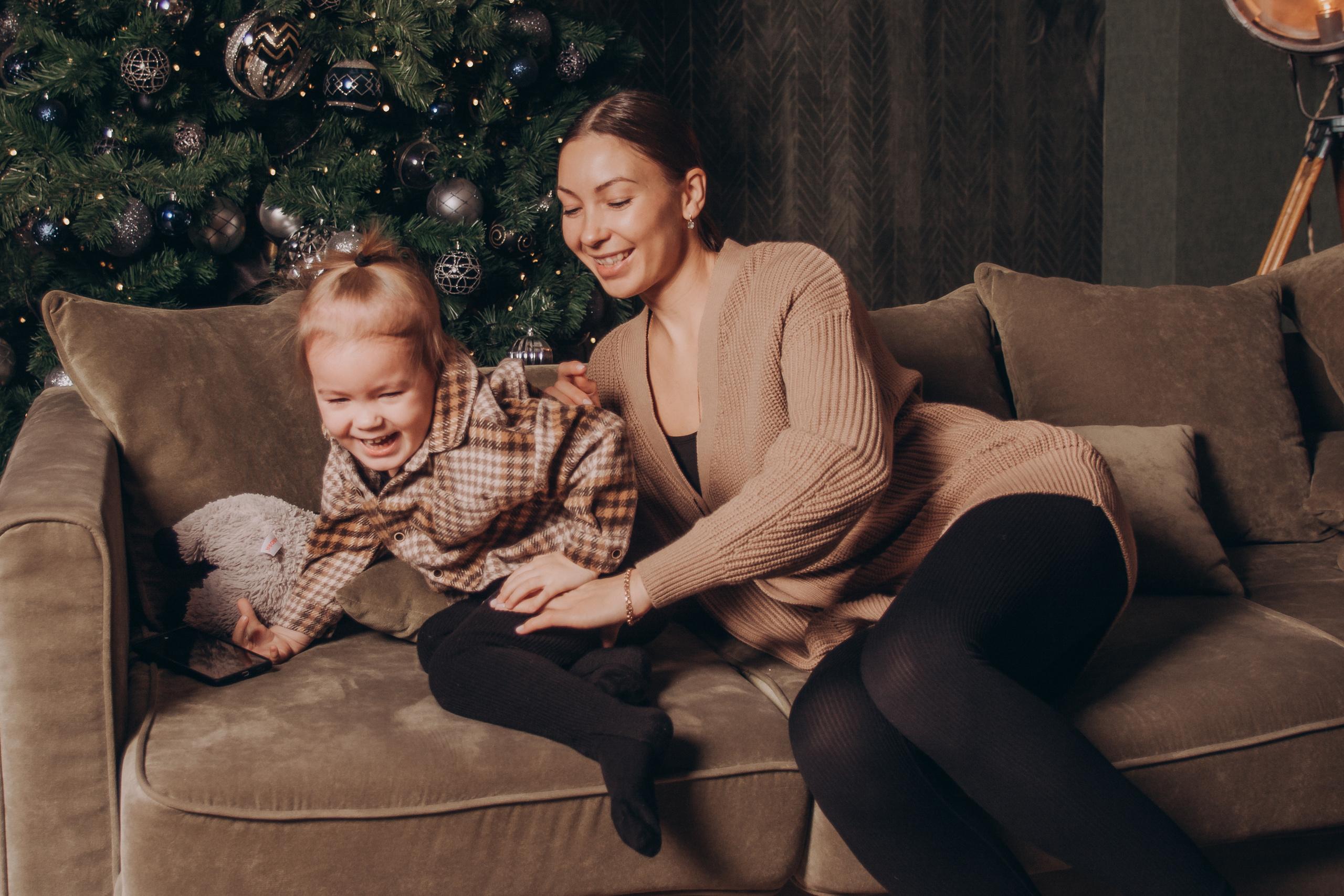 Новогодняя фотосессия Вика, Кира и Дима. Семейный и детский фотограф Кущ Наташа