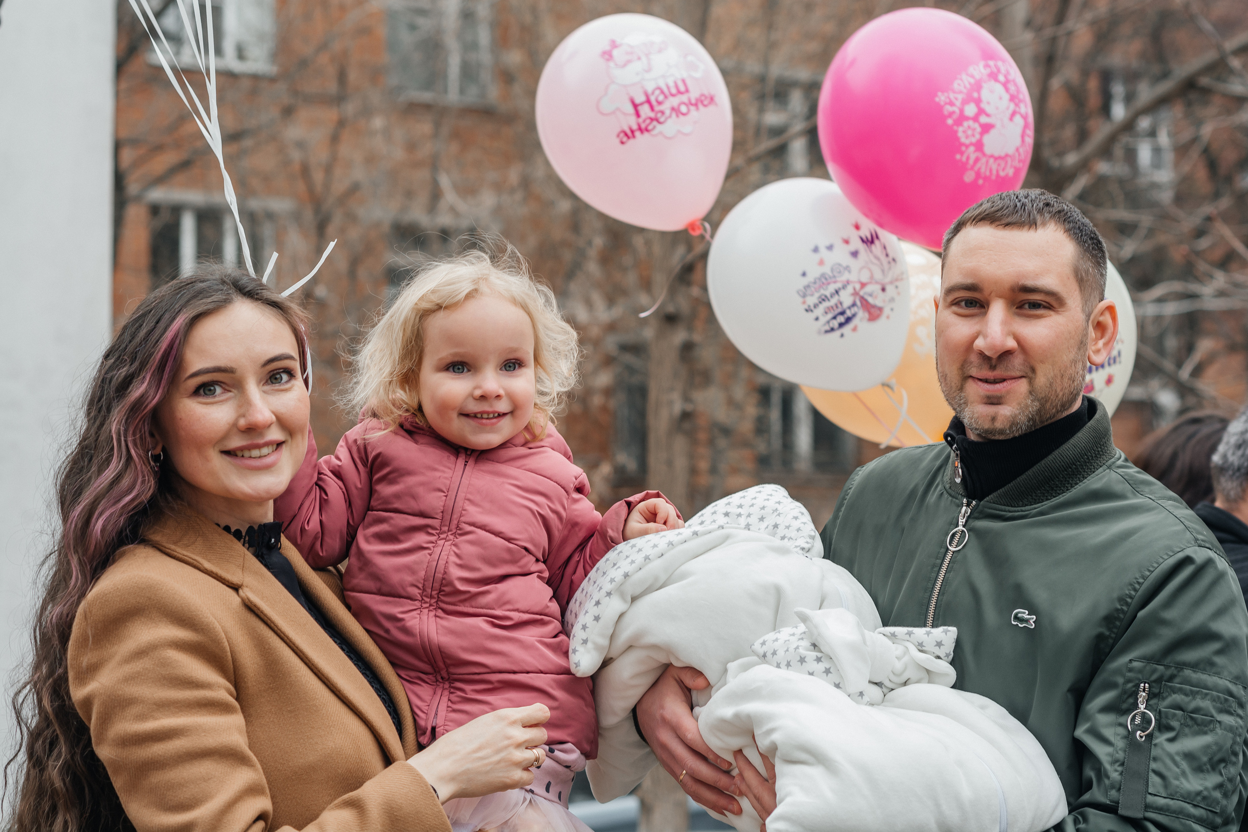 Выписка из роддома Надя. Семейный и детский фотограф Кущ Наташа