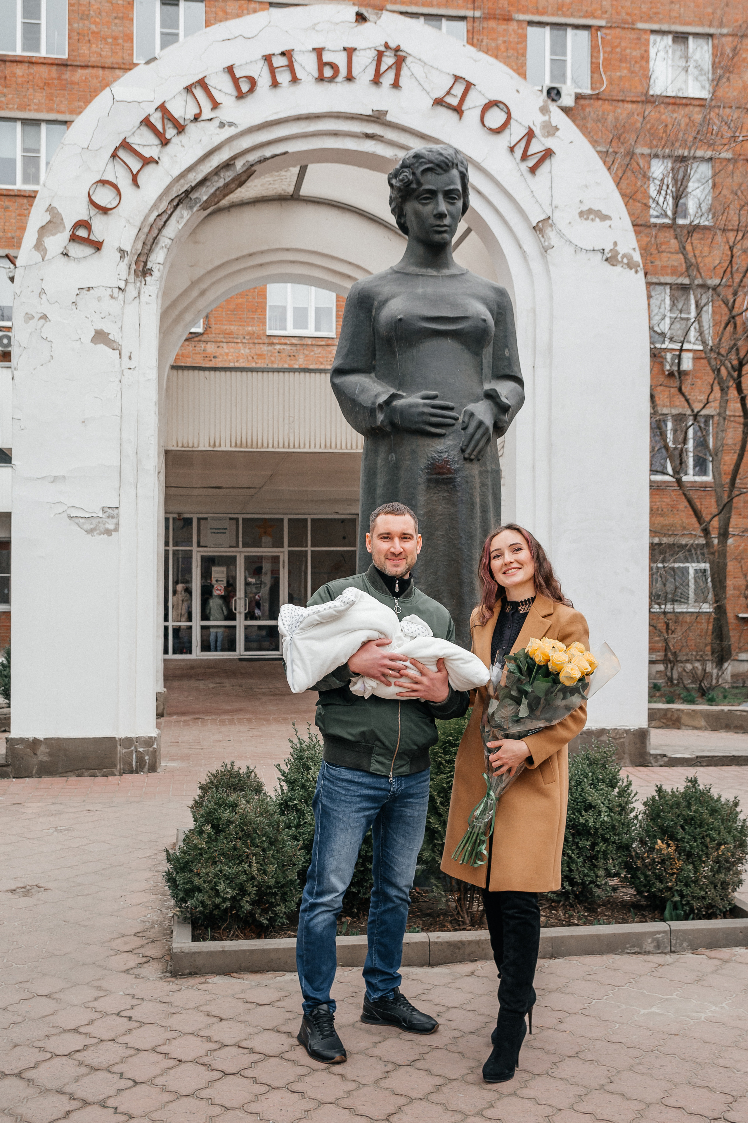 Выписка из роддома Надя. Семейный и детский фотограф Кущ Наташа