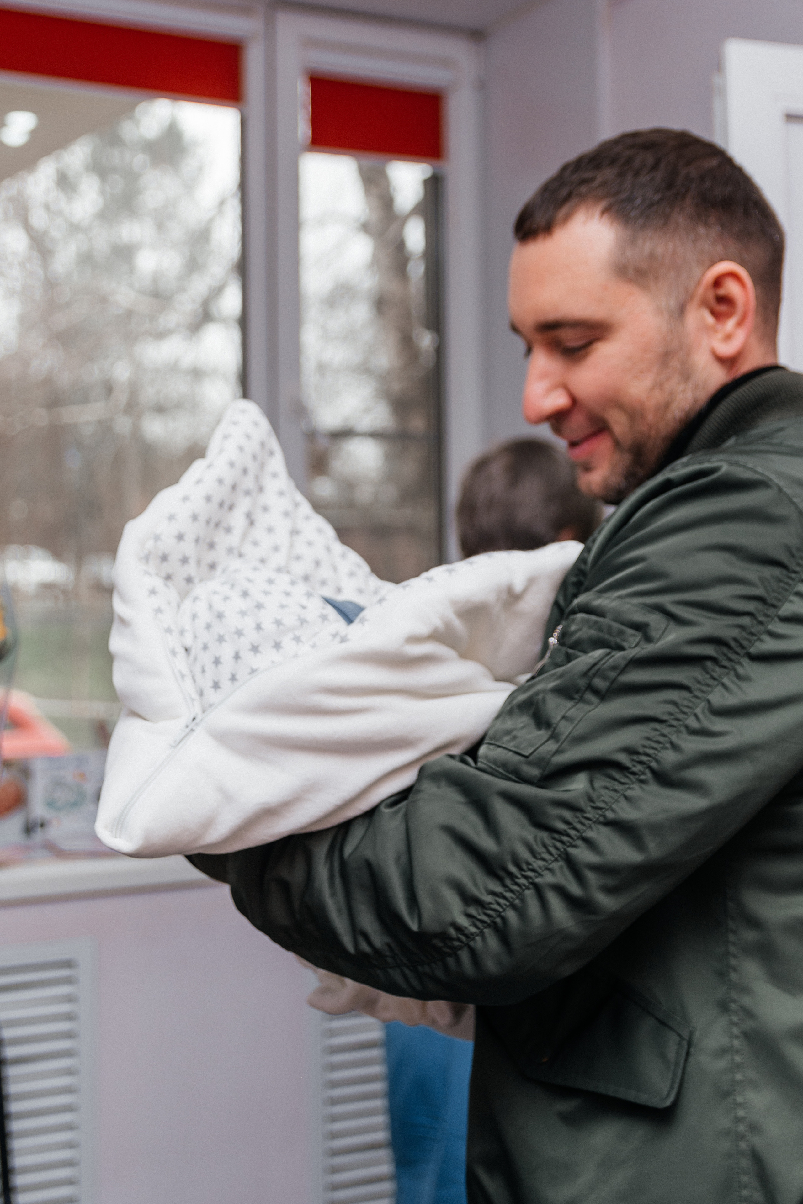 Выписка из роддома Надя. Семейный и детский фотограф Кущ Наташа
