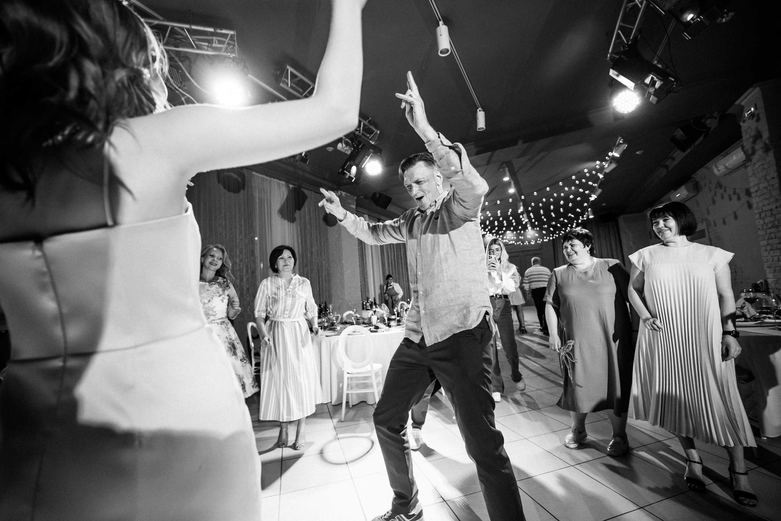 2023-06-23 Выпускной МБОУ СОШ № 10. Фотограф в Красноярске