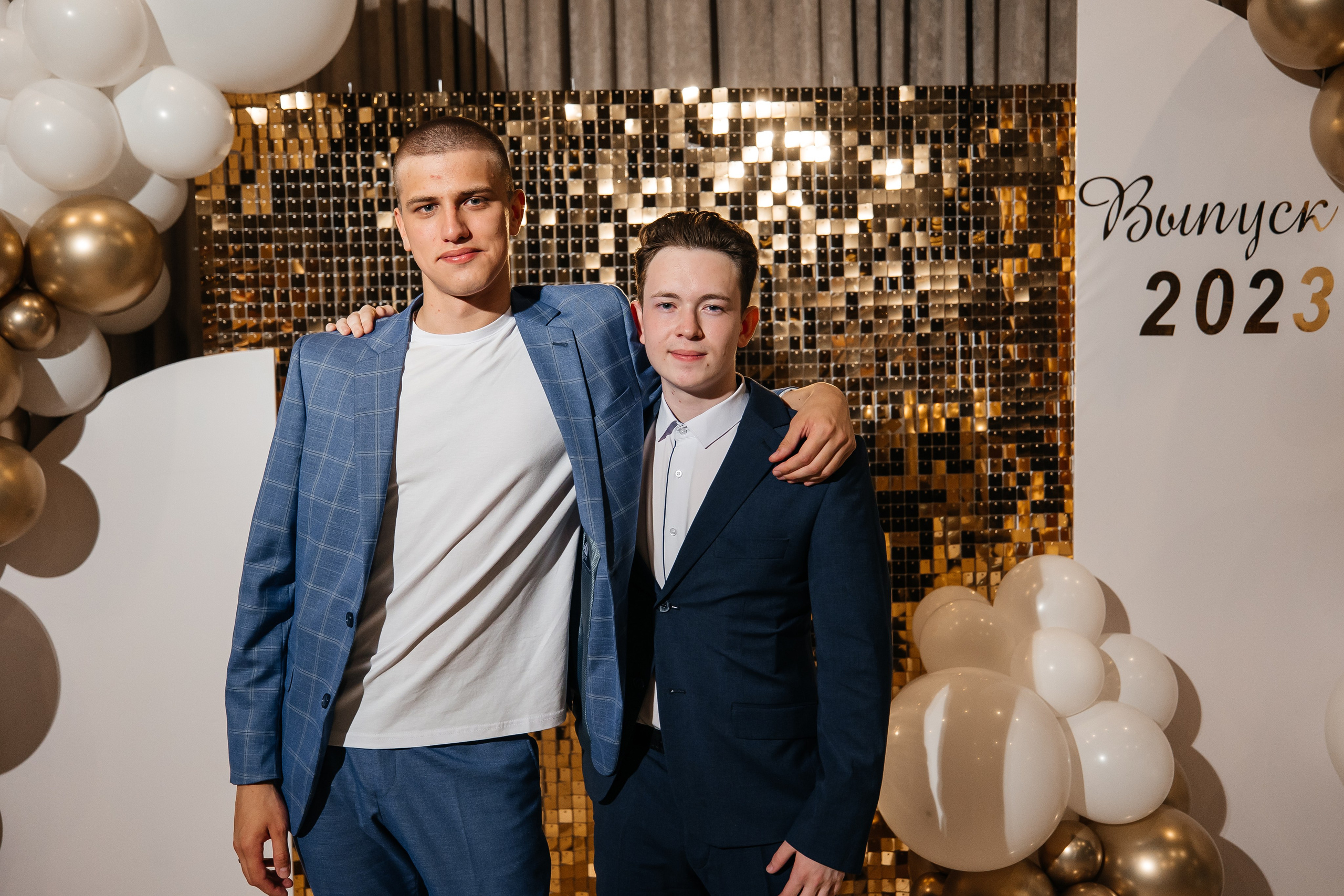 2023-06-23 Выпускной МБОУ СОШ № 10. Фотограф в Красноярске