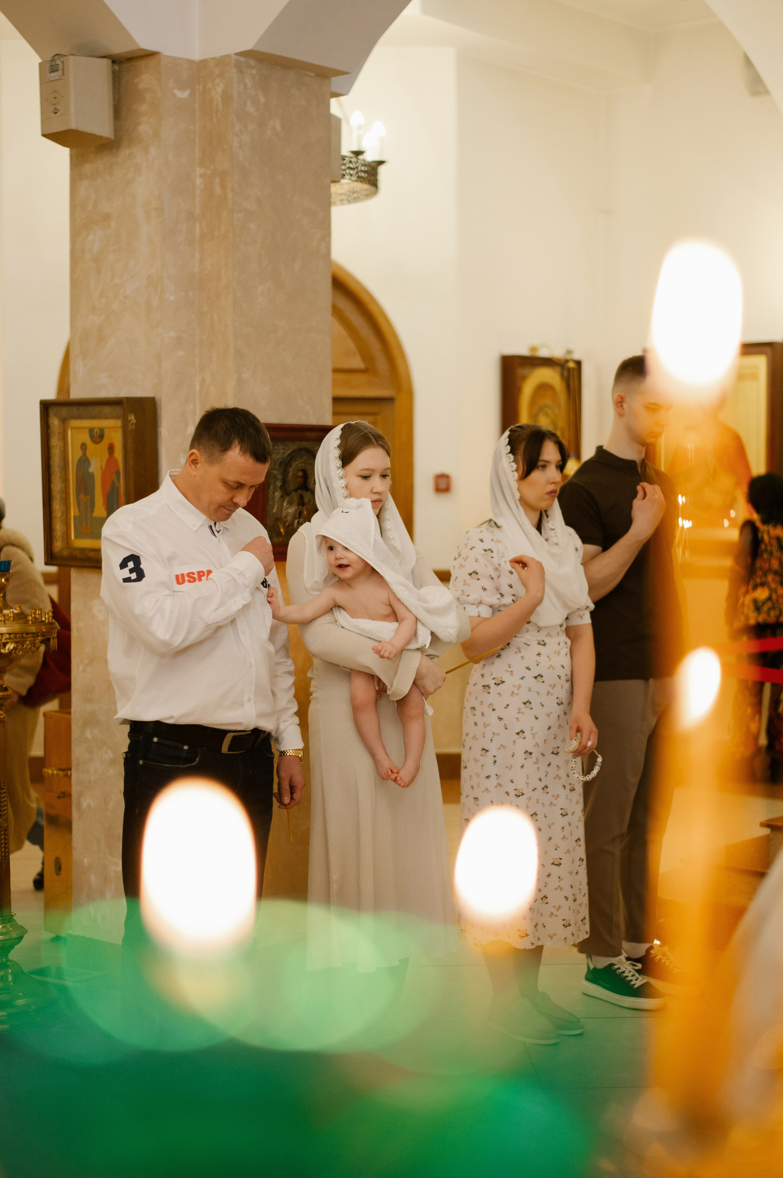Фотограф на крещение. Фотосессия таинства крещения. Храм блаженной Матроны Московской в Дмитровском. Семейный и свадебный фотограф в Москве Татьяна Николаева