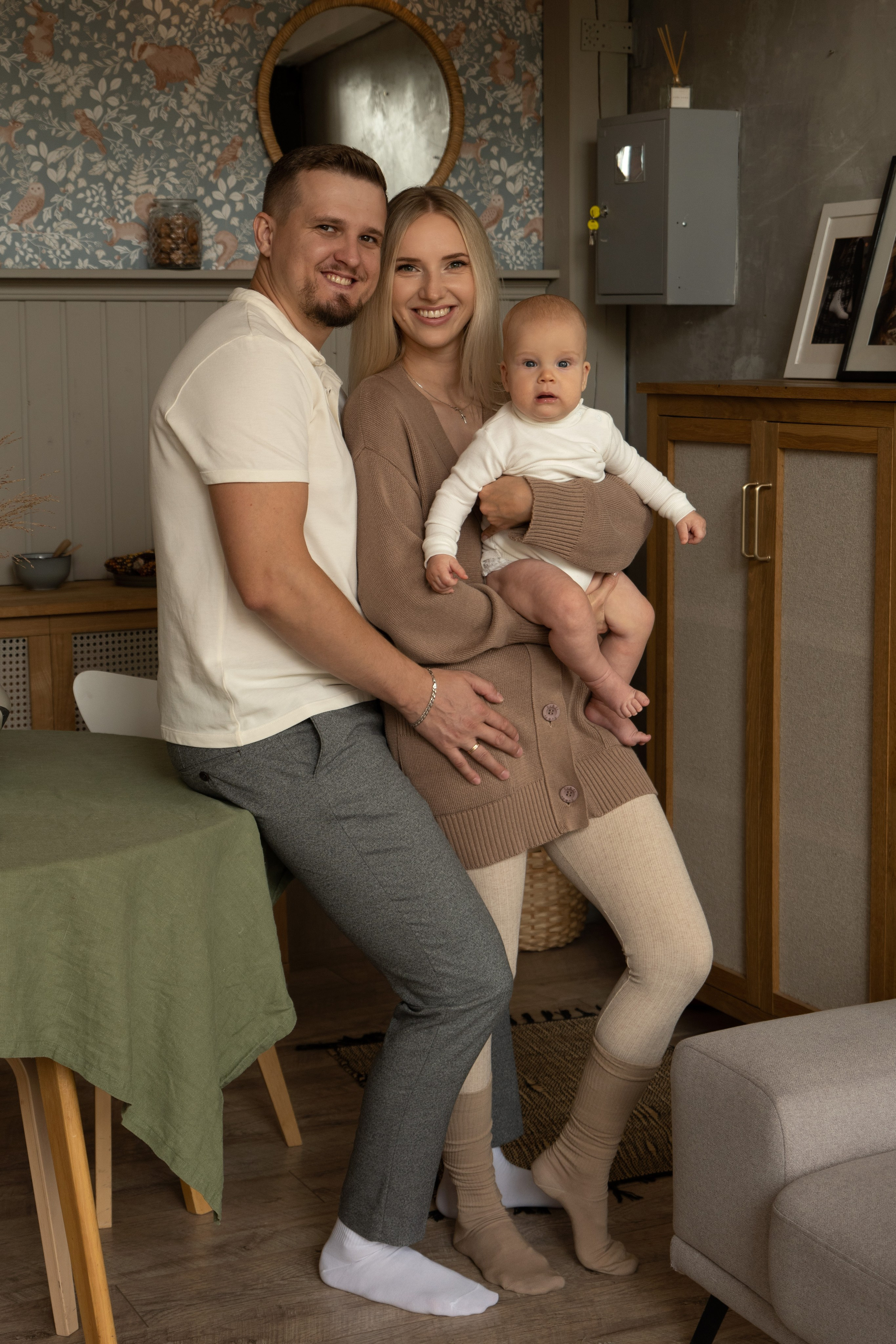 Студийная семейная фотосессия. Фотограф видеограф Ольга Василевская