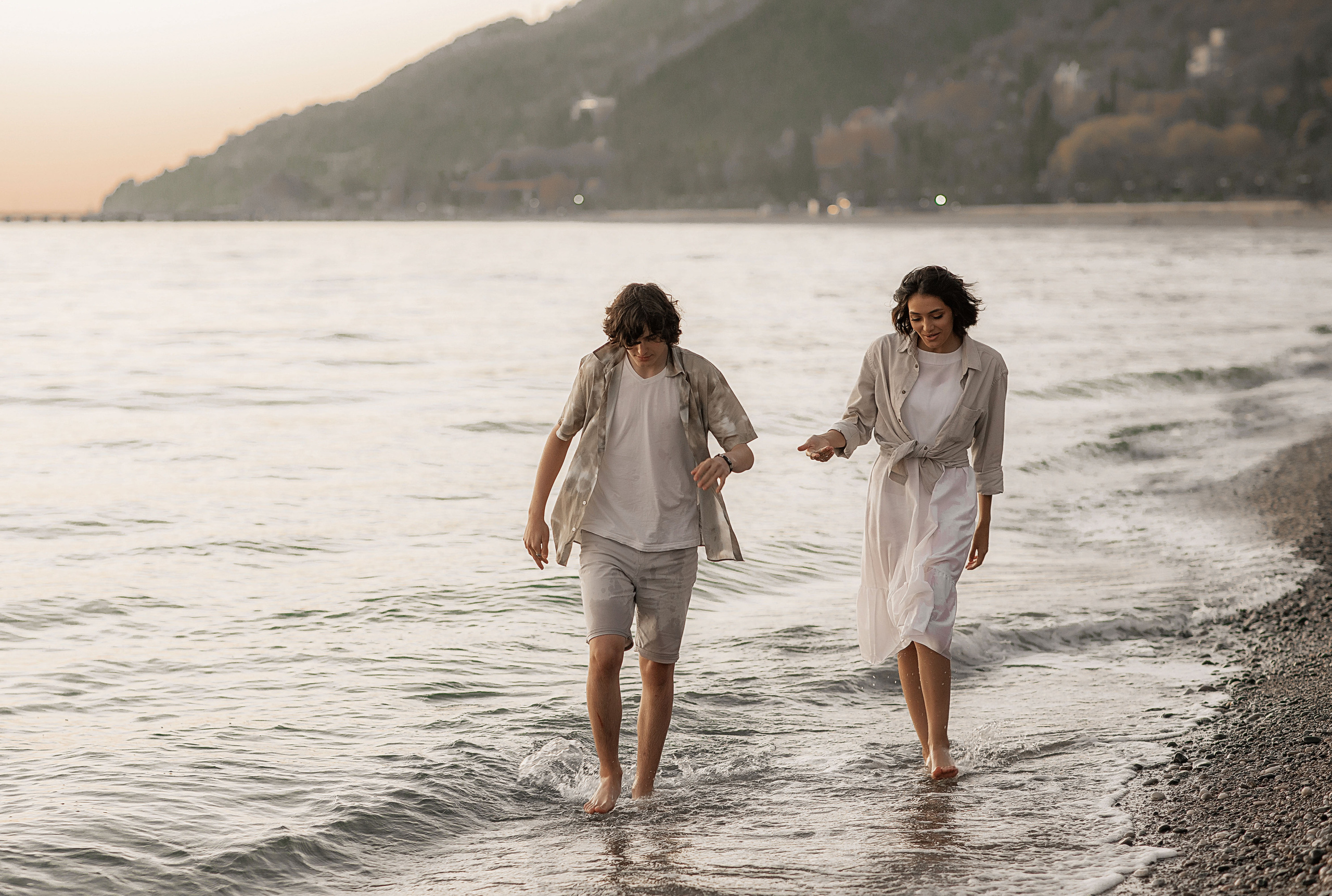 Выездные фотосессии. Съемка для влюбленных. Фотограф-стилист Крым Прокат одежды в Крыму. Фотосессии в Крыму