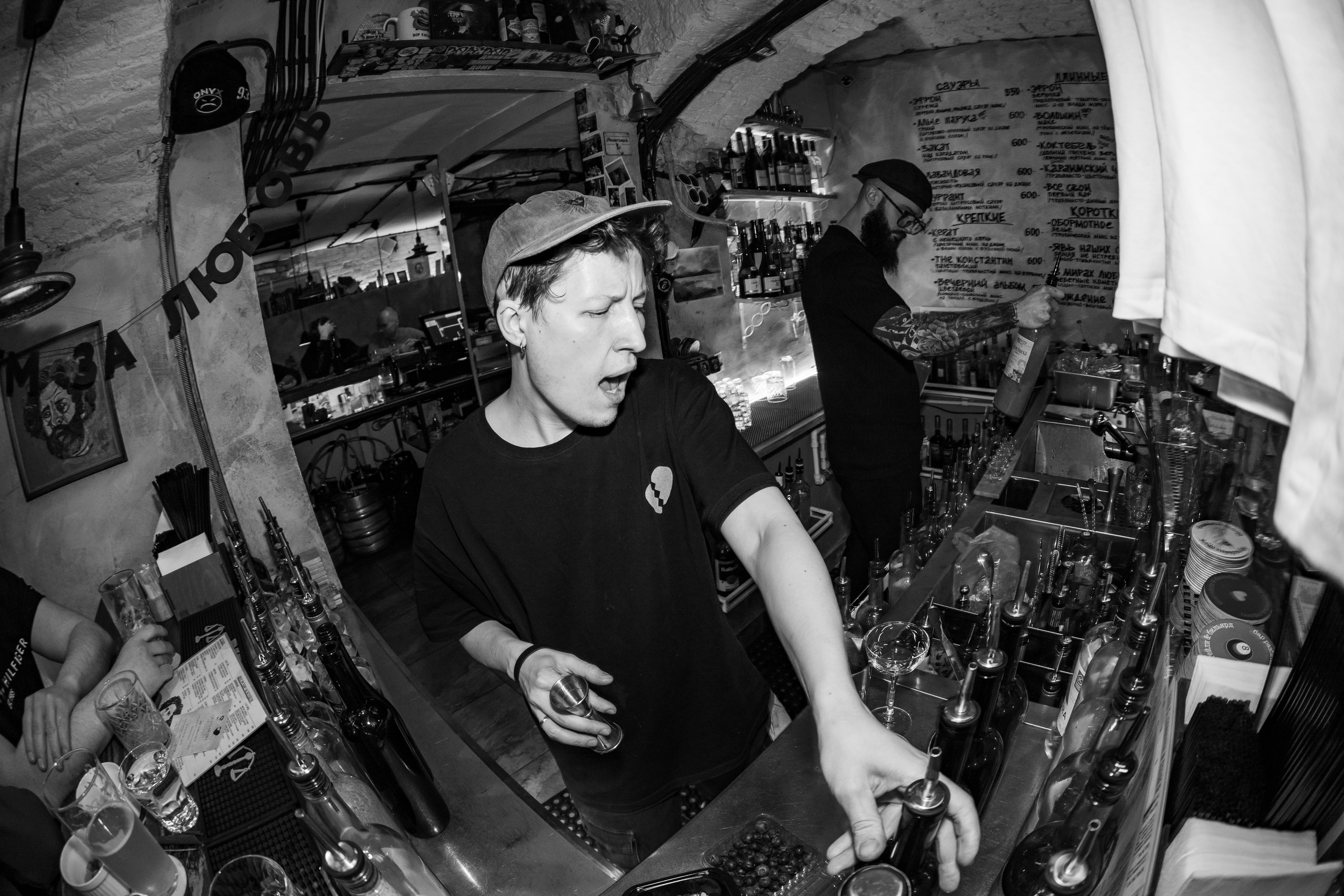 Гостевая смена Бара разбитых сердец в баре Обормоты. Концертный и репортажный фотограф в Санкт-Петербурге Слава Пахомов