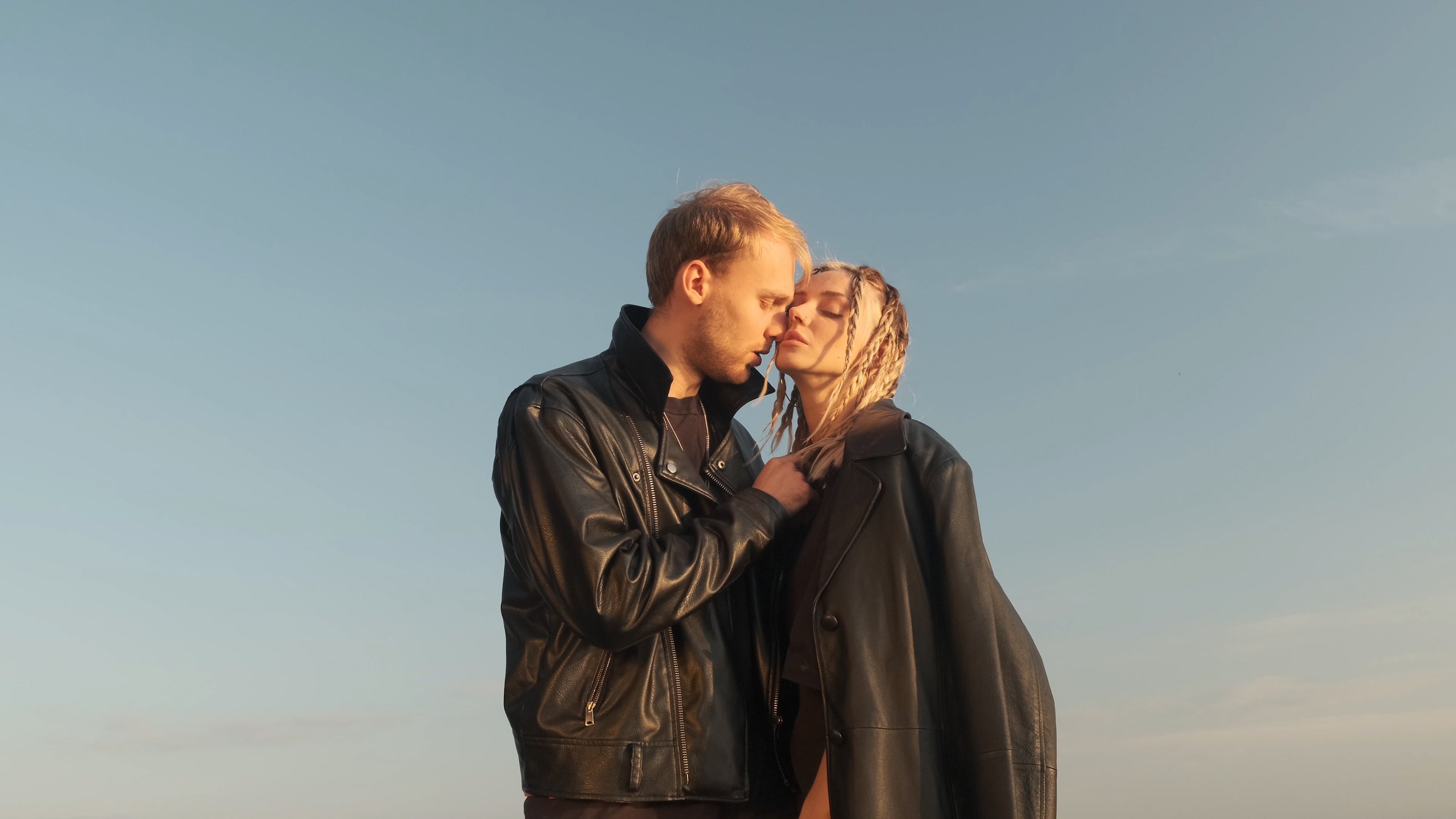 Human contact. Главная