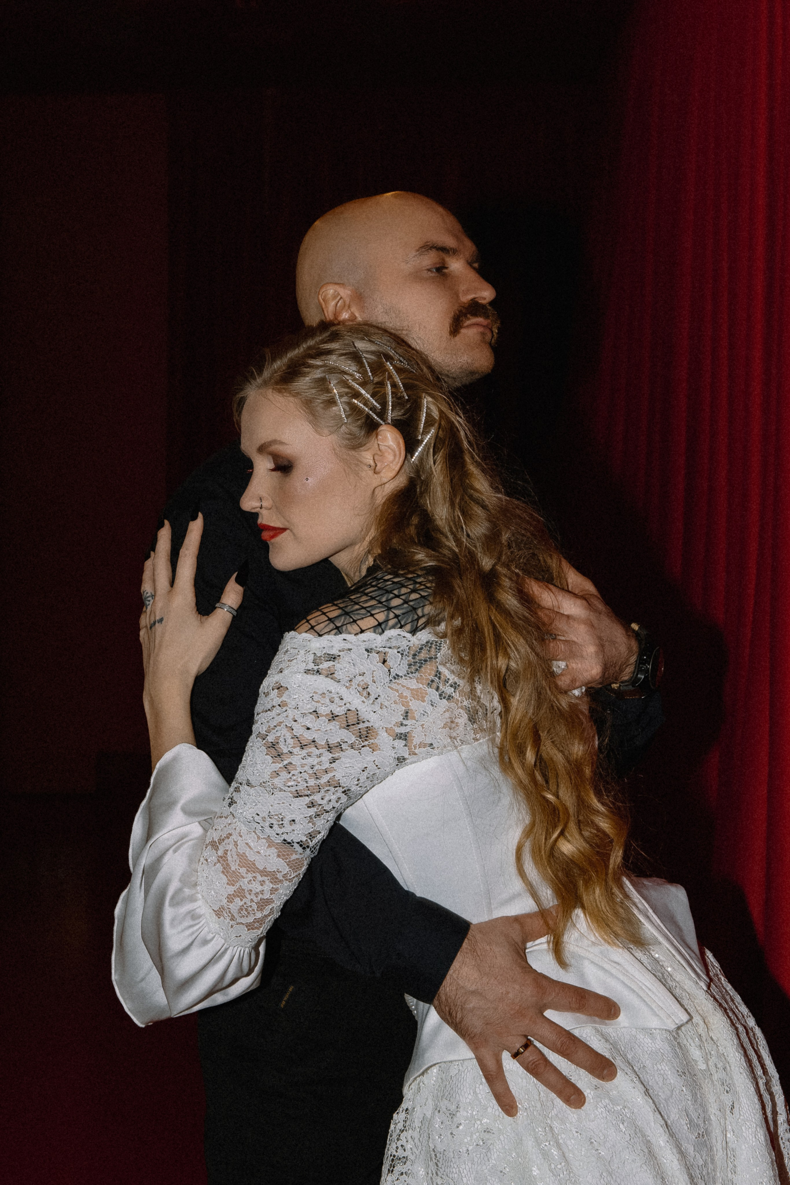 Алая готика. Николь — ваш любимый фотограф в Санкт-Петербурге