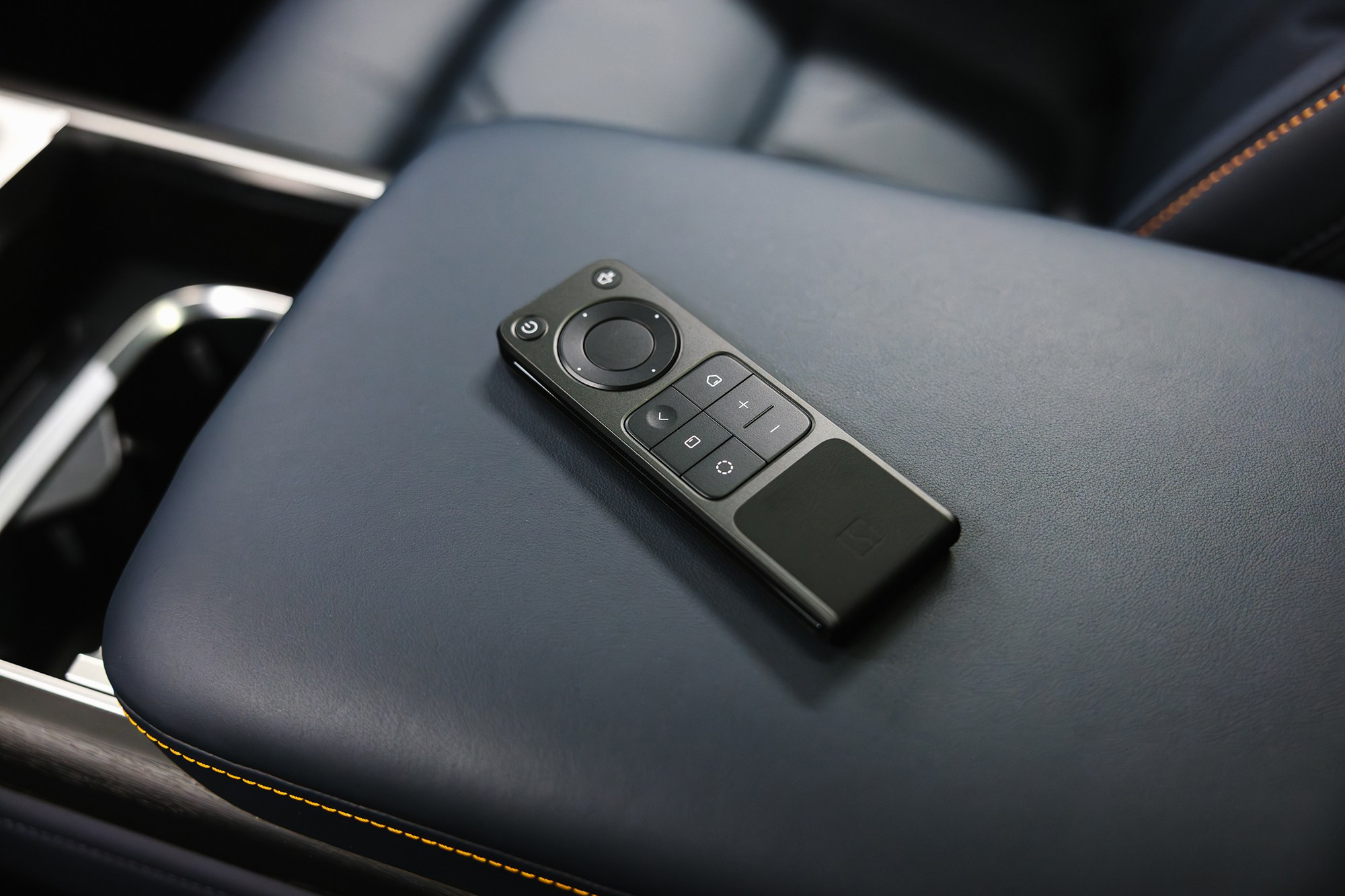 Zeekr 9X 2.0hyb 4WD AT (1401 л. с.) 2025. Автосалон «Х-Авто»