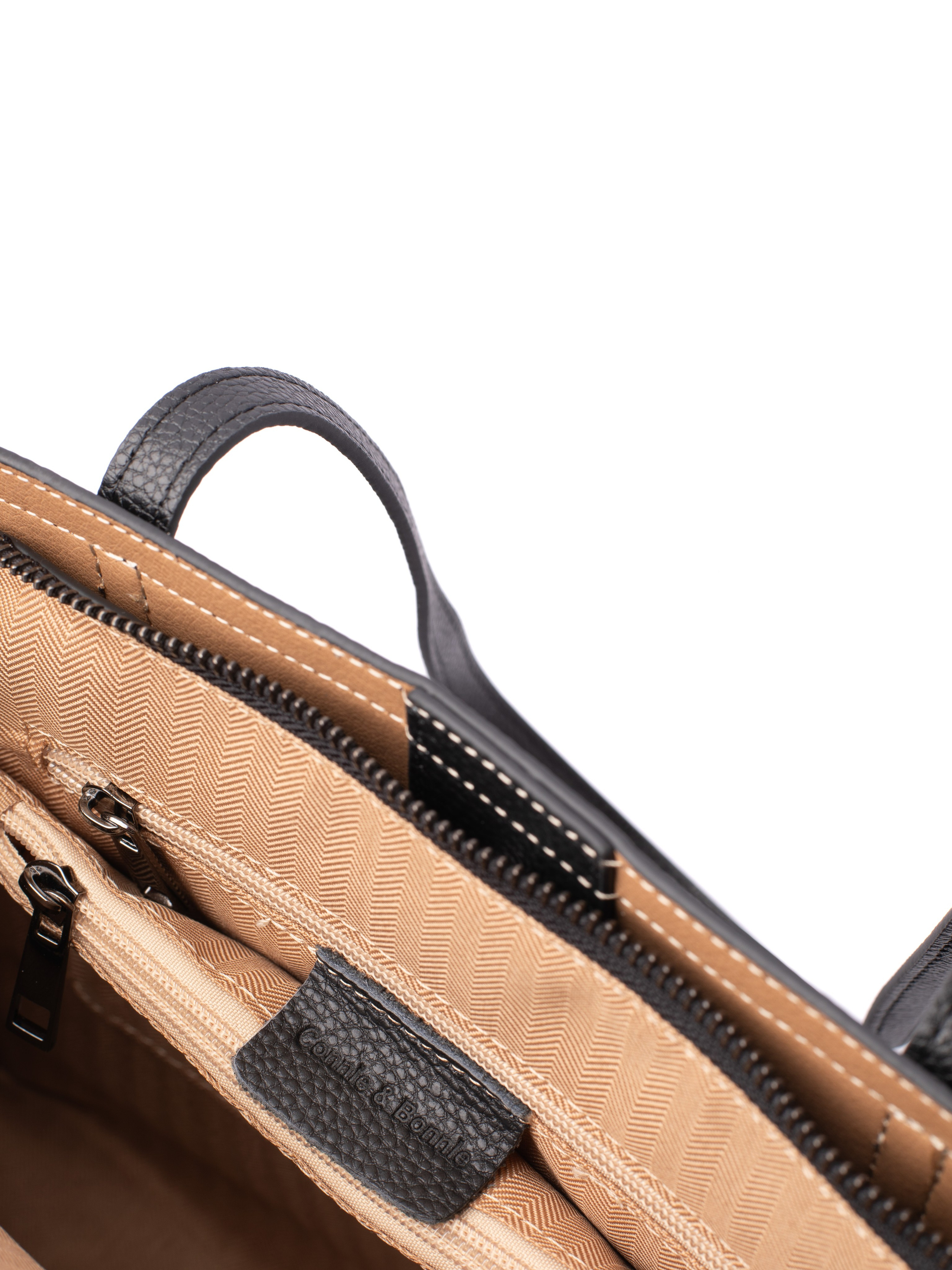 Женские сумки. Фотостудия предметной и модельной съёмки для маркетплейсов