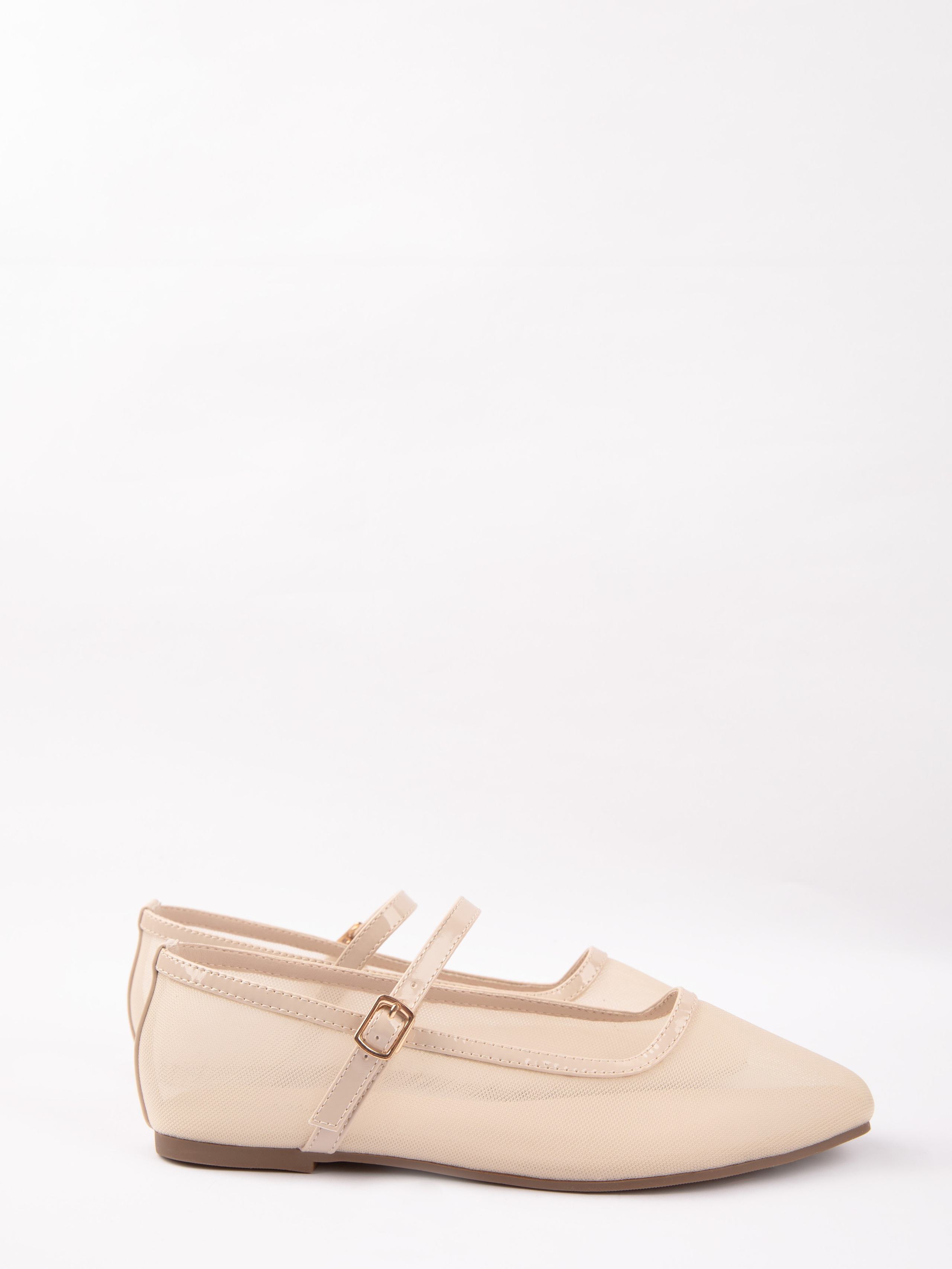 Туфли женские. Фотостудия предметной и модельной съёмки для маркетплейсов