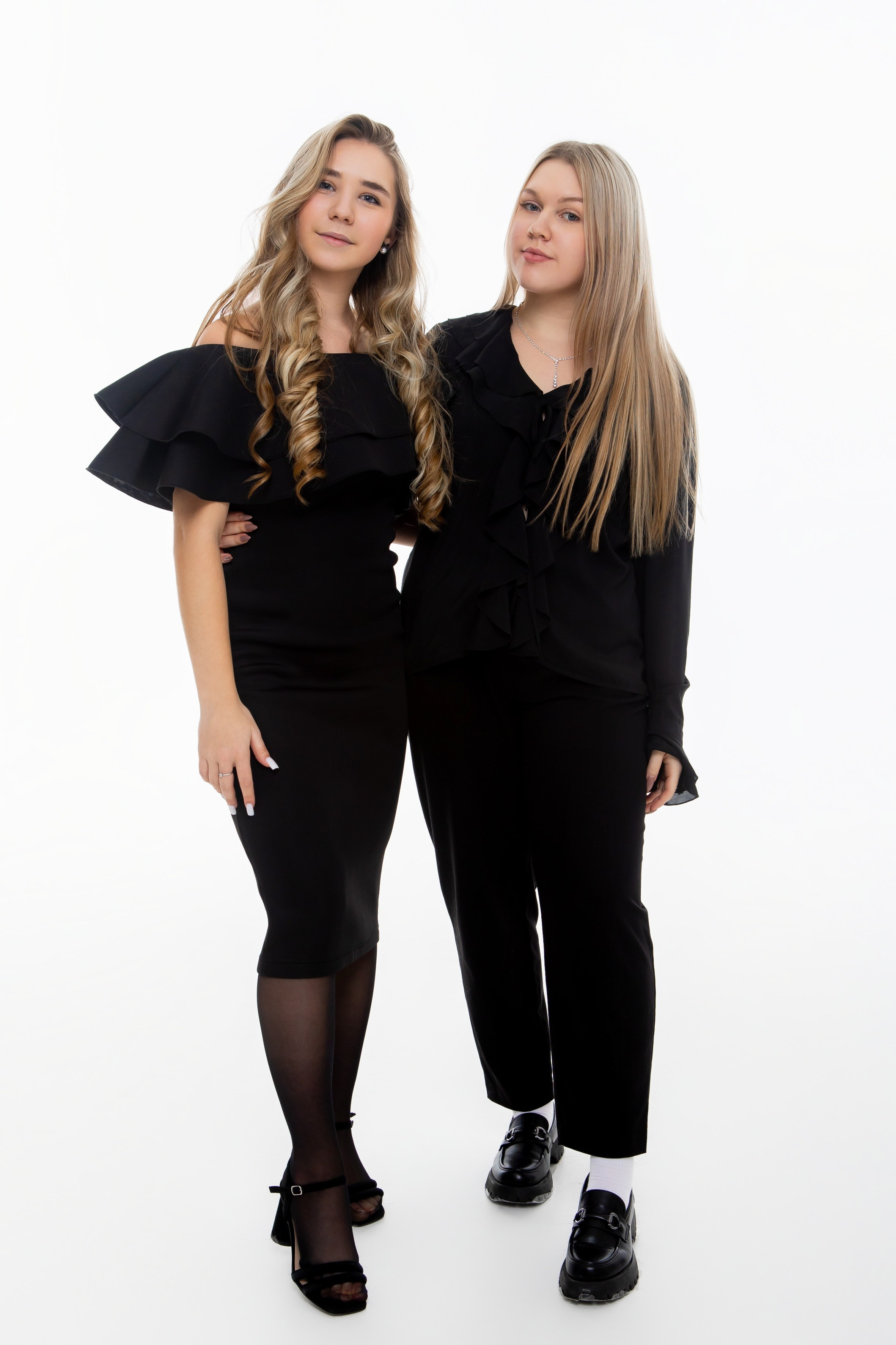 Студия Гимназия 12 11 А 2024 г. Свадебный и портретный Фотограф в Липецке Дмитрий Котюков