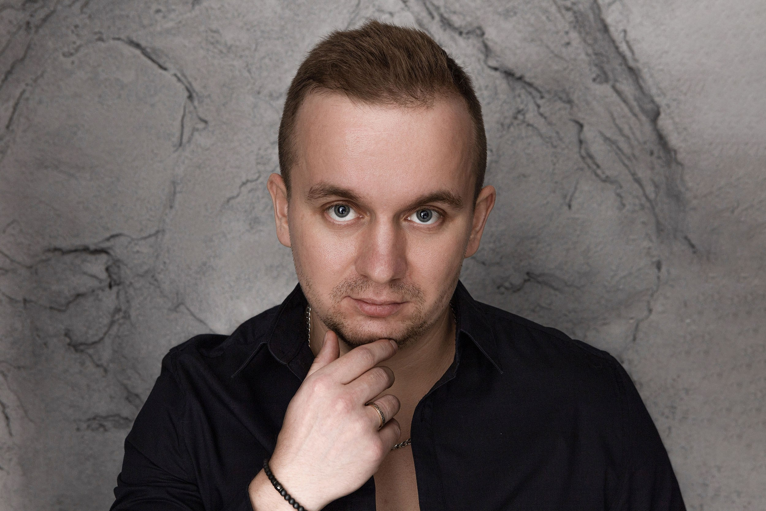 Крупный портрет мужчины